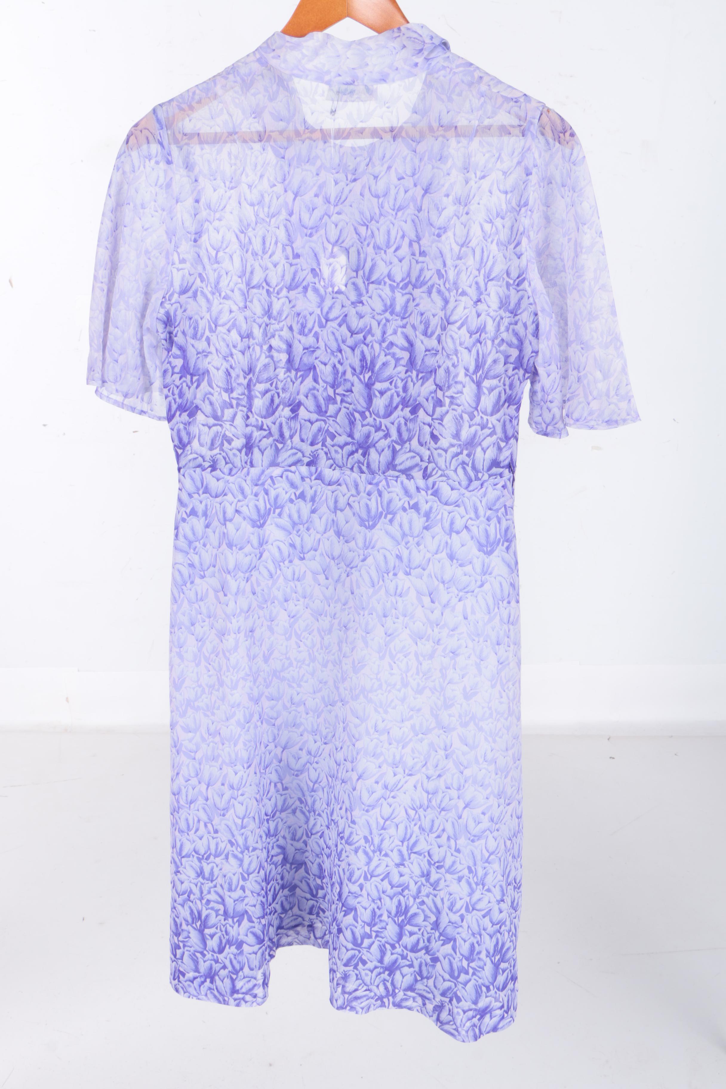 Women's Vintage 1970s Floral Dresses