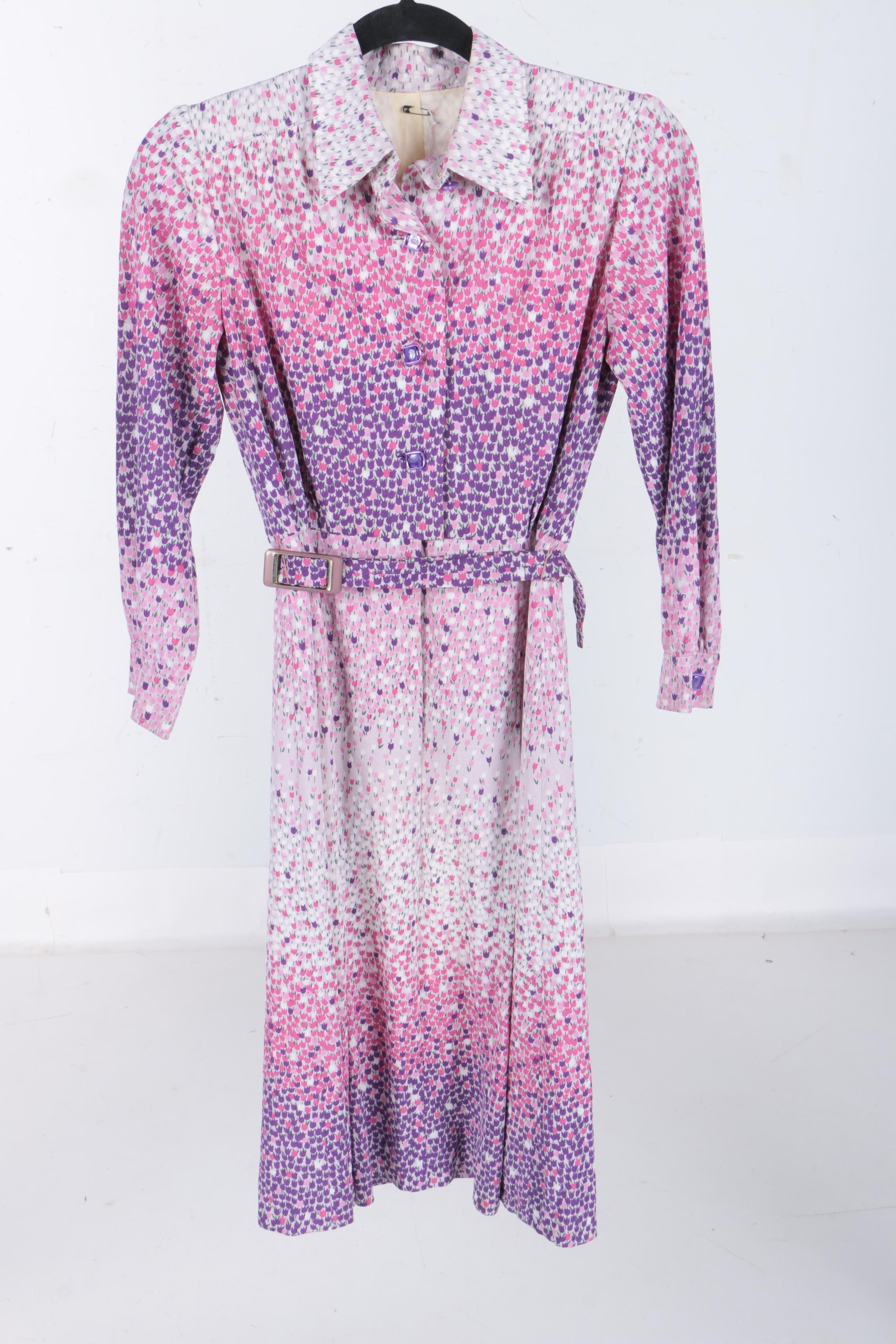 Women's Vintage 1970s Floral Dresses