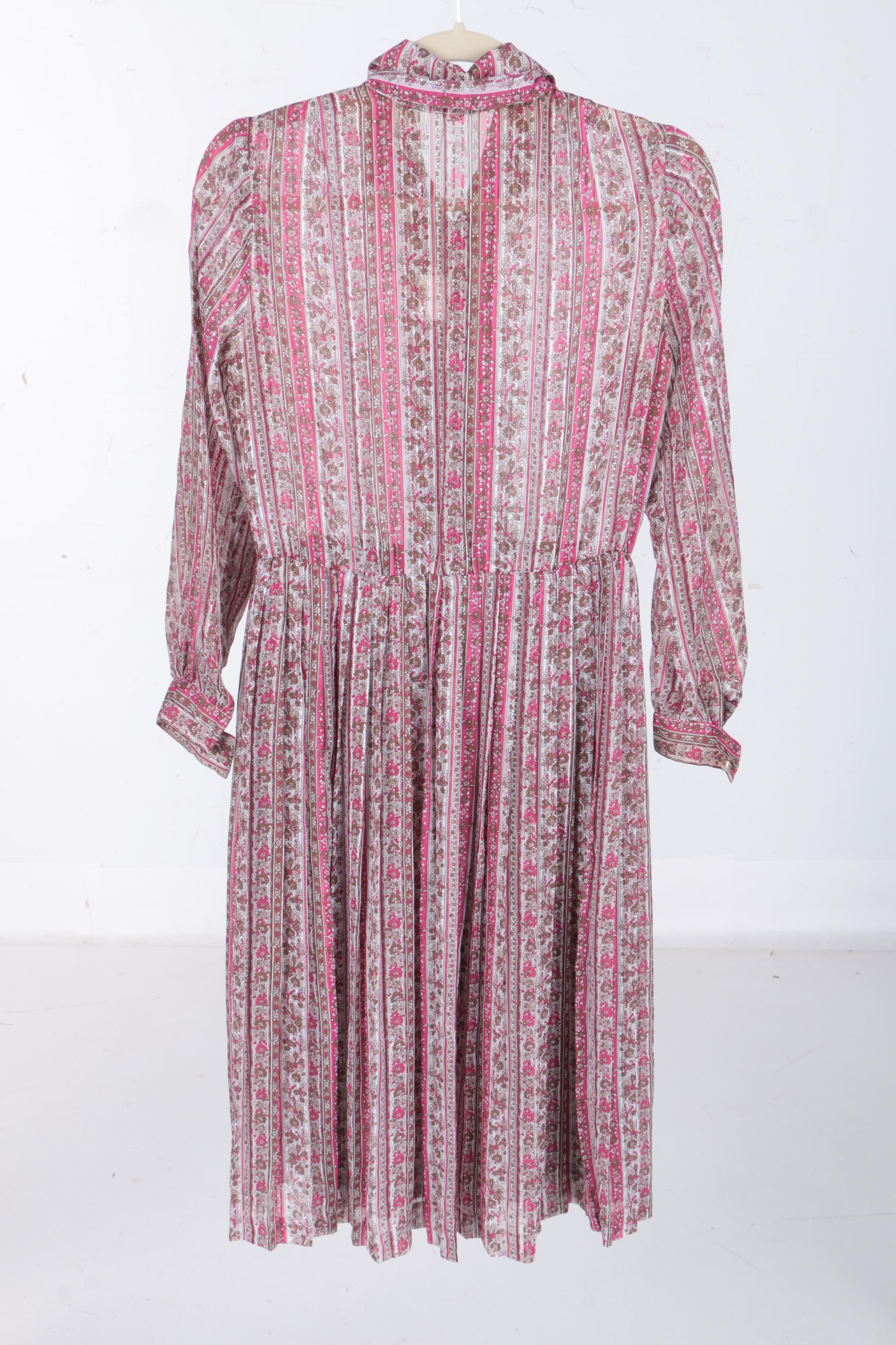 Women's Vintage 1970s Floral Dresses