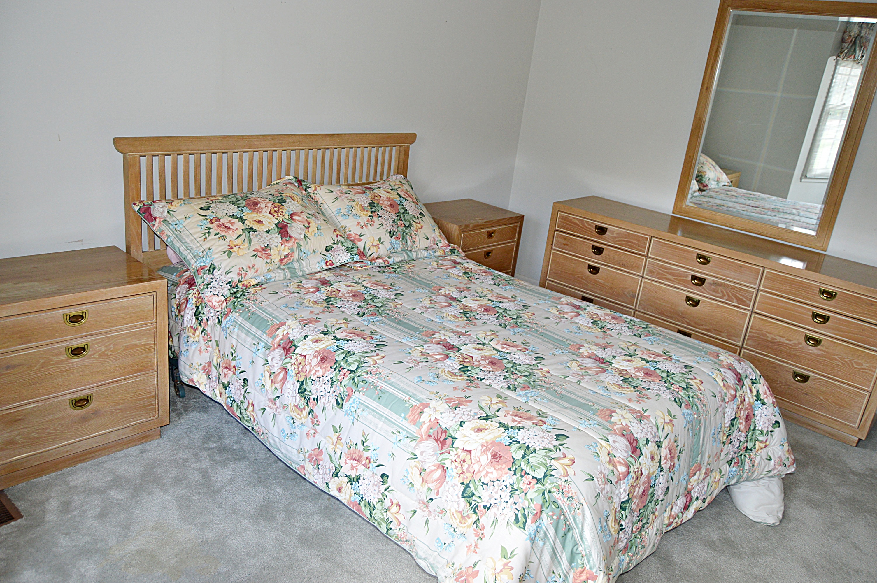 Romweber Oak Bedroom Suite