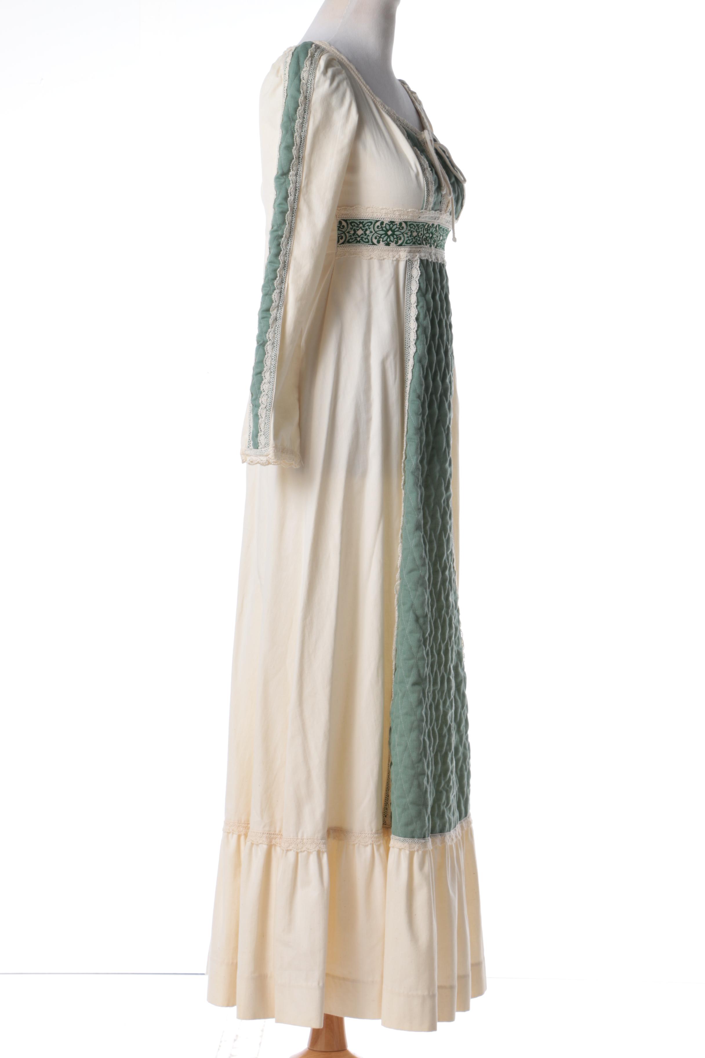 Circa 1970s Vintage Jessica McClintock Gunne Sax Dress