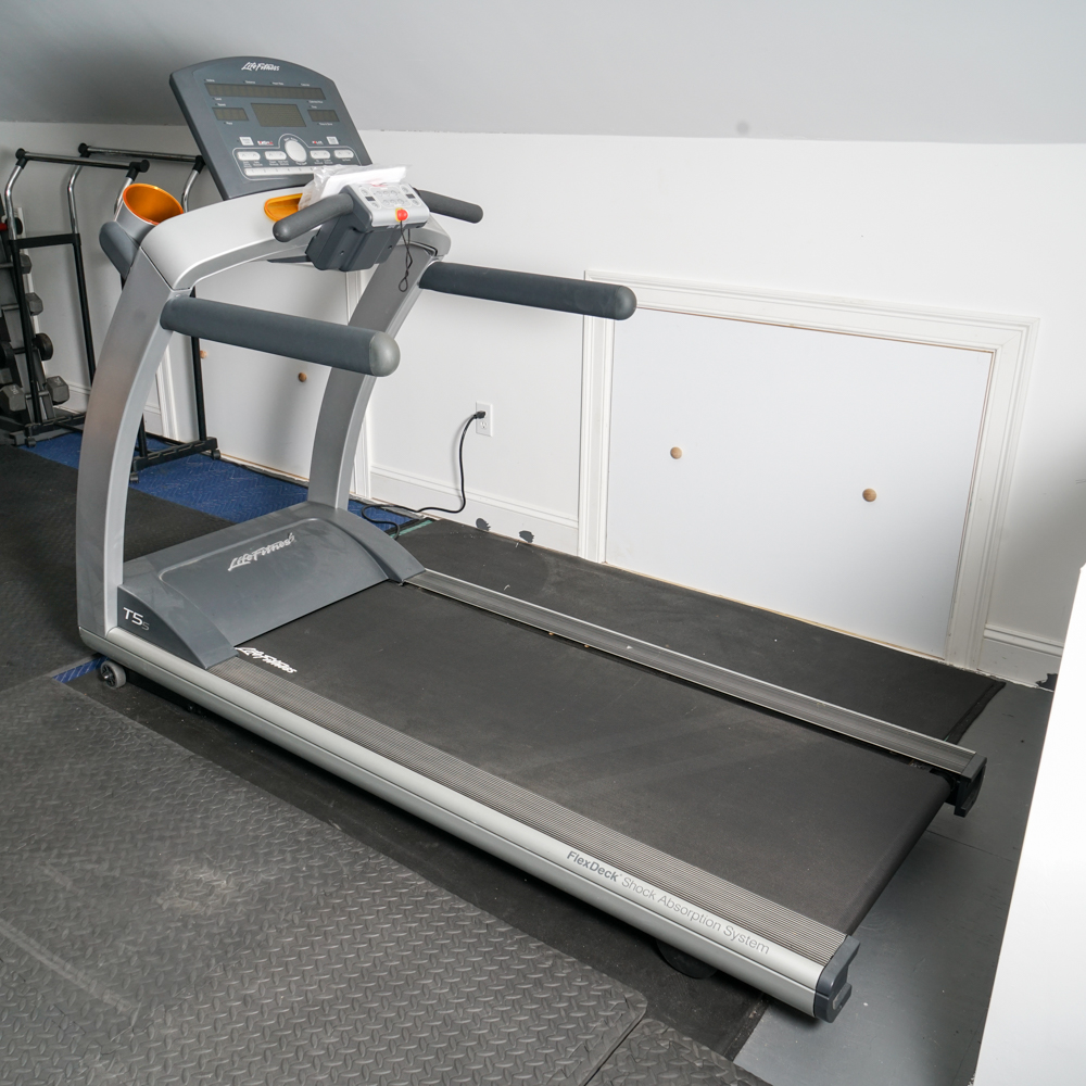 Life fitness t55 treadmill 2025
