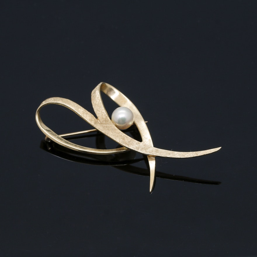 14K Yellow Gold Cultured Pearl Heart Brooch