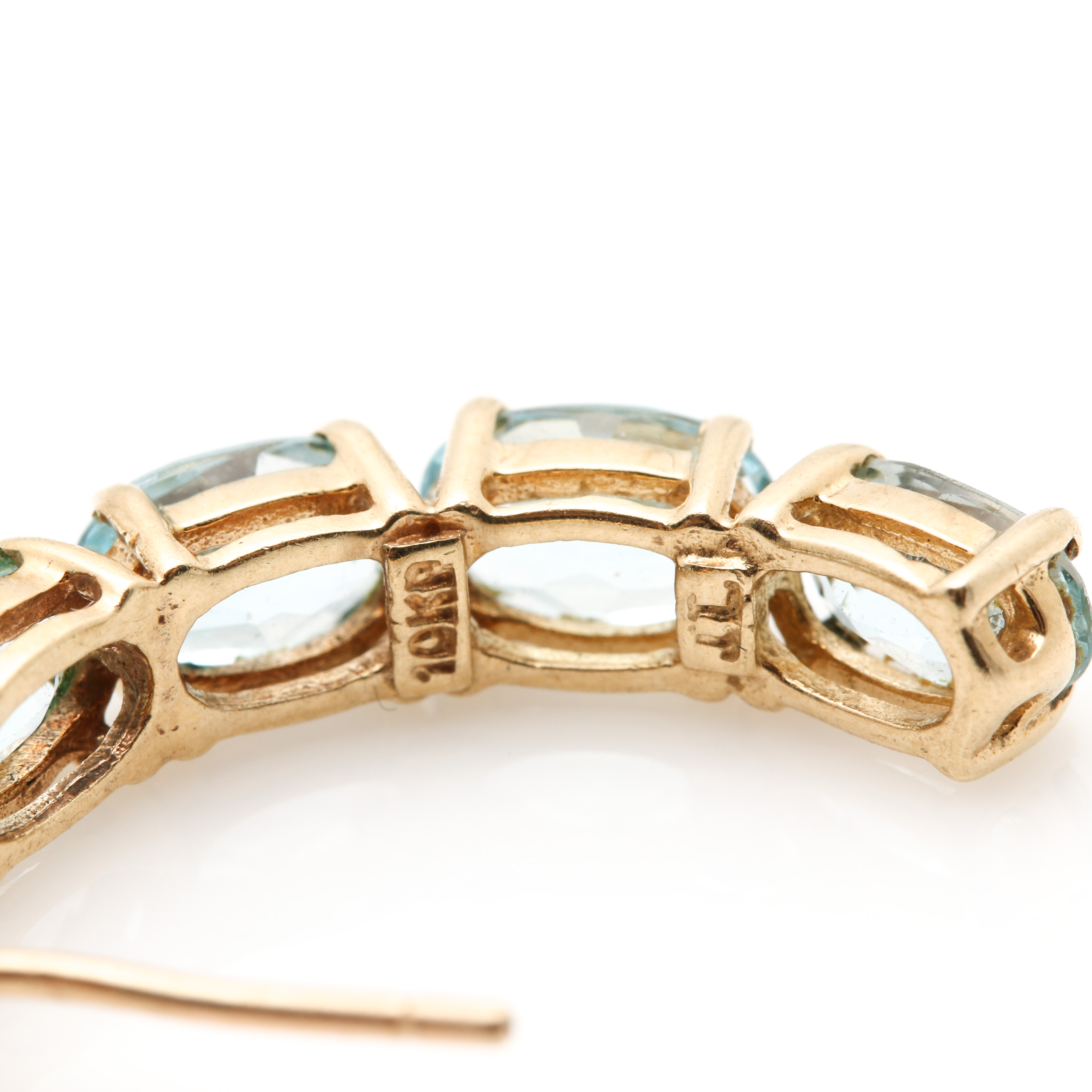 10K and 14K Yellow Gold Jewelry Assortment Including Gemstones