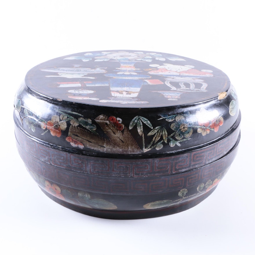 Chinese Hand Decorated Lacquerware Lidded Round Box