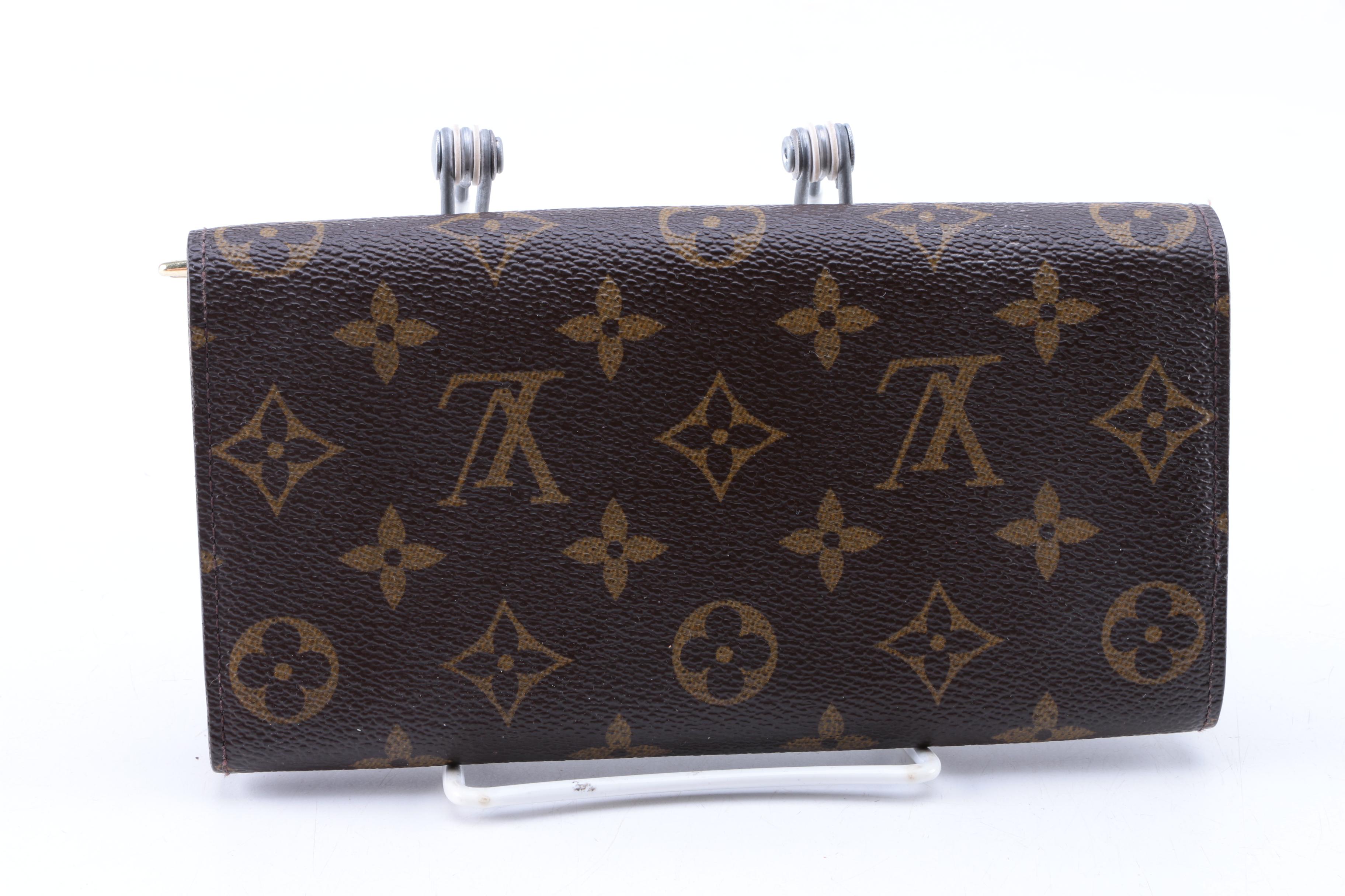 Louis Vuitton Monogram Fleuri Sarah Wallet