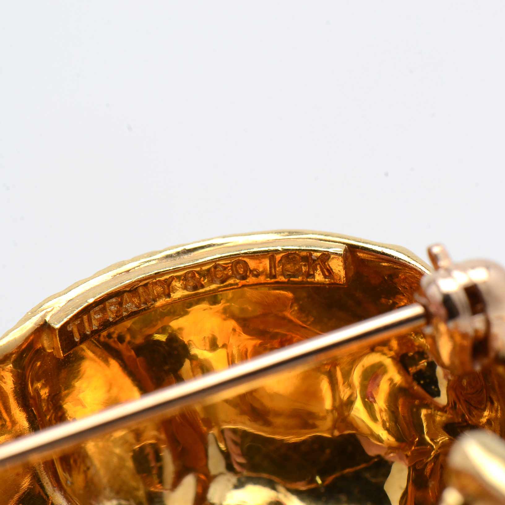 Tiffany & Co. 18K Yellow Gold Mouse Brooch