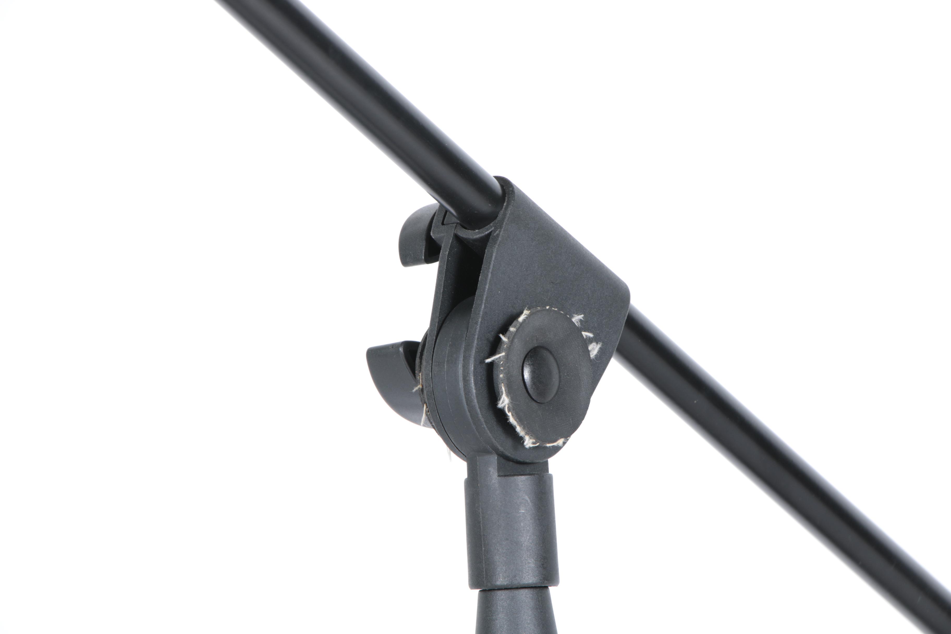 Peavey PVi 100 Microphone, Stand and Accessories