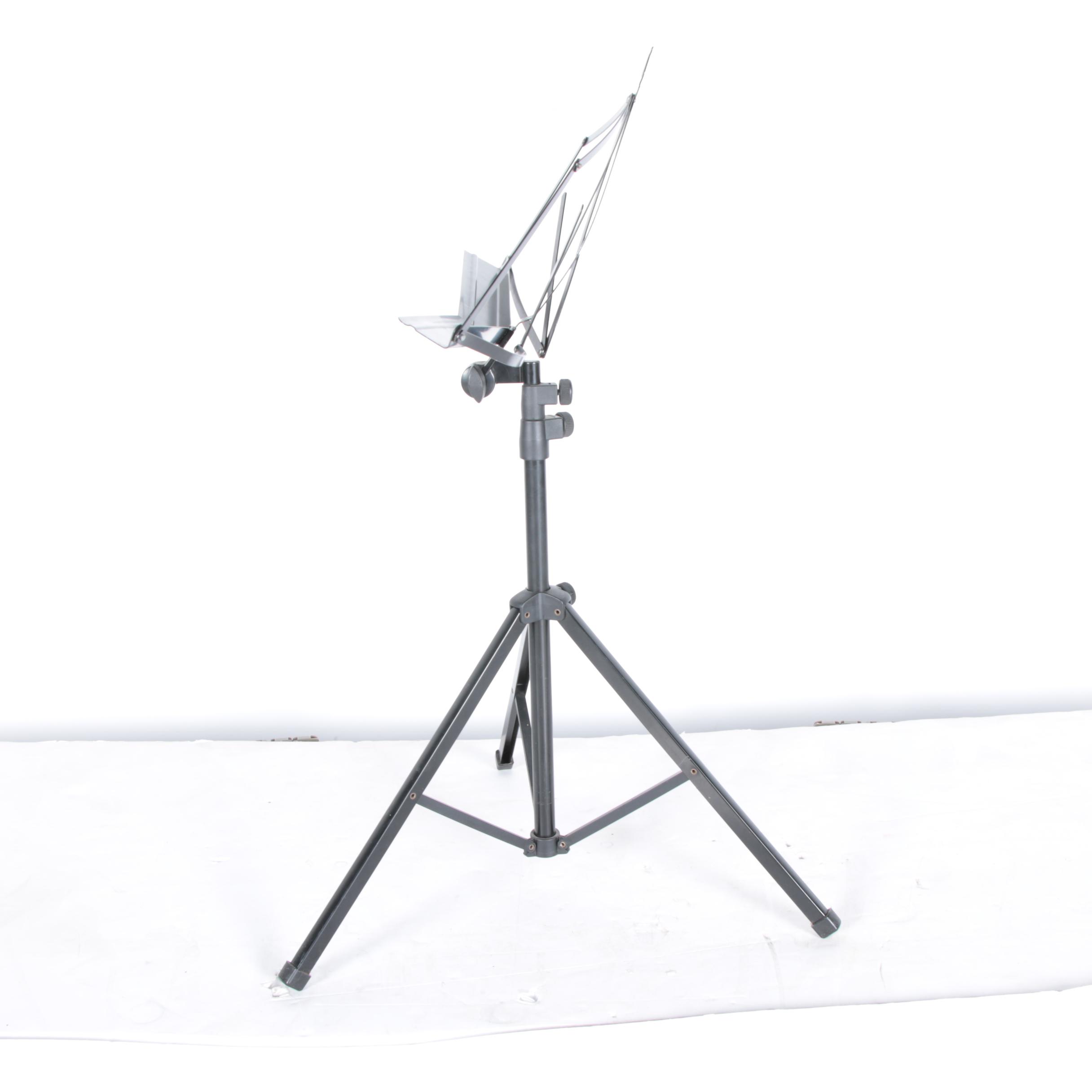 Peavey PVi 100 Microphone, Stand and Accessories