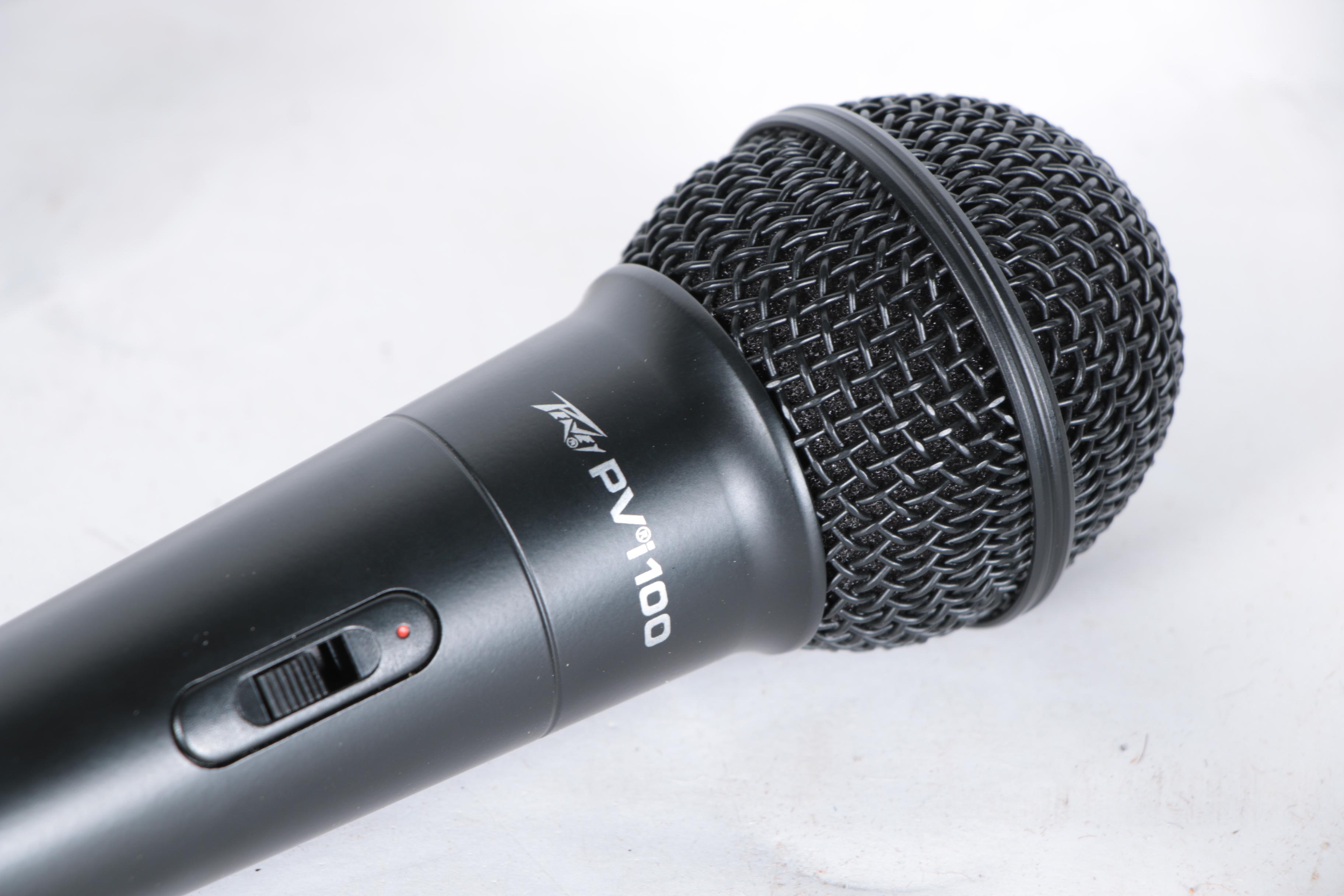 Peavey PVi 100 Microphone, Stand and Accessories