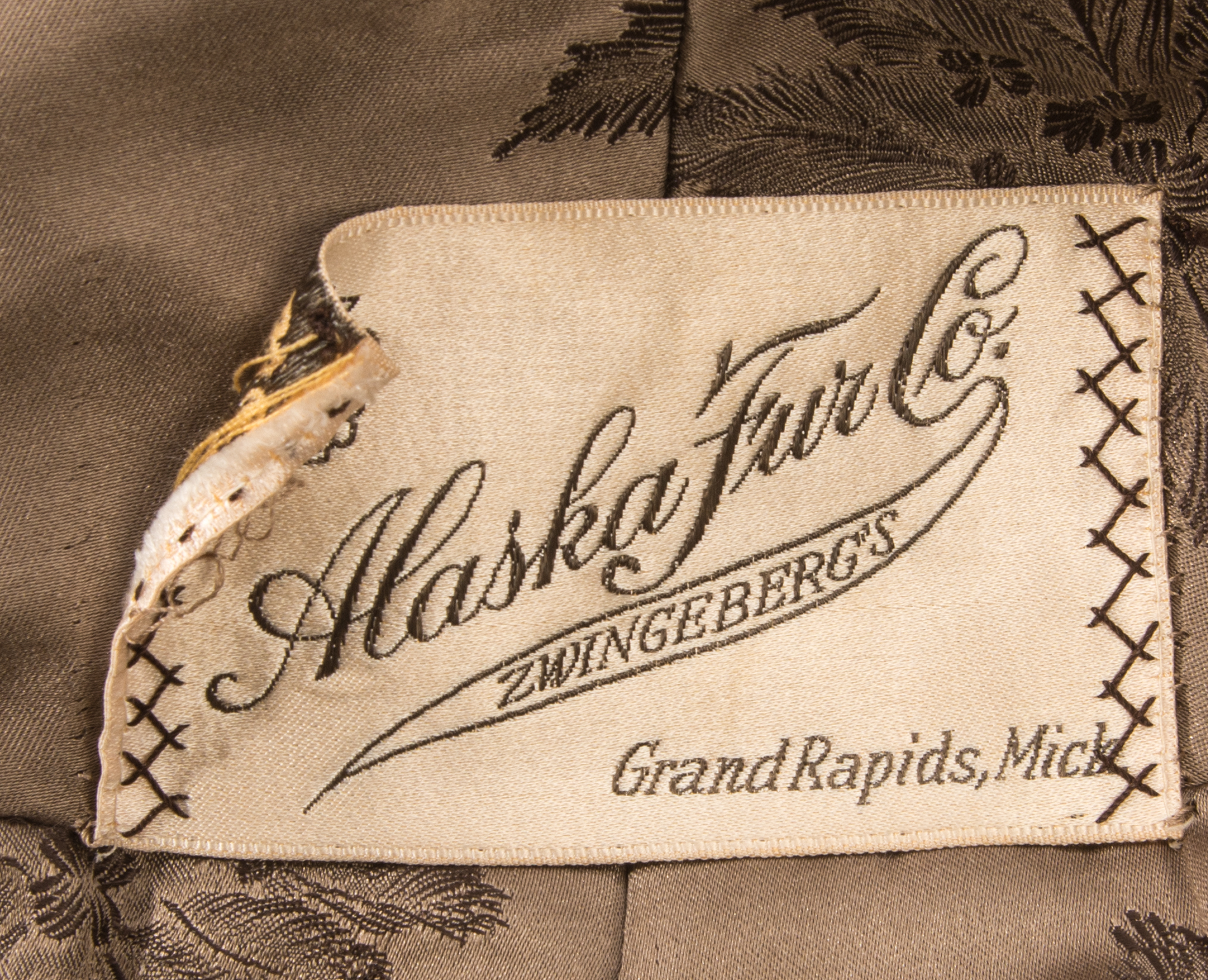 Dark Blonde Mink Stole by Alaska Fur Company