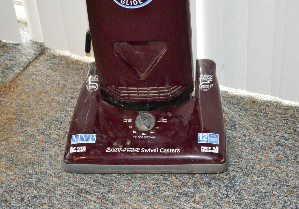 Dirt Devil Swivel Glide Vacuum