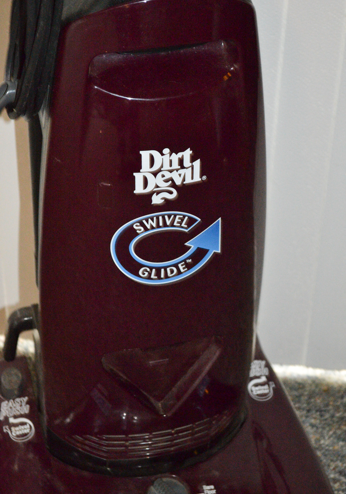 Dirt Devil Swivel Glide Vacuum