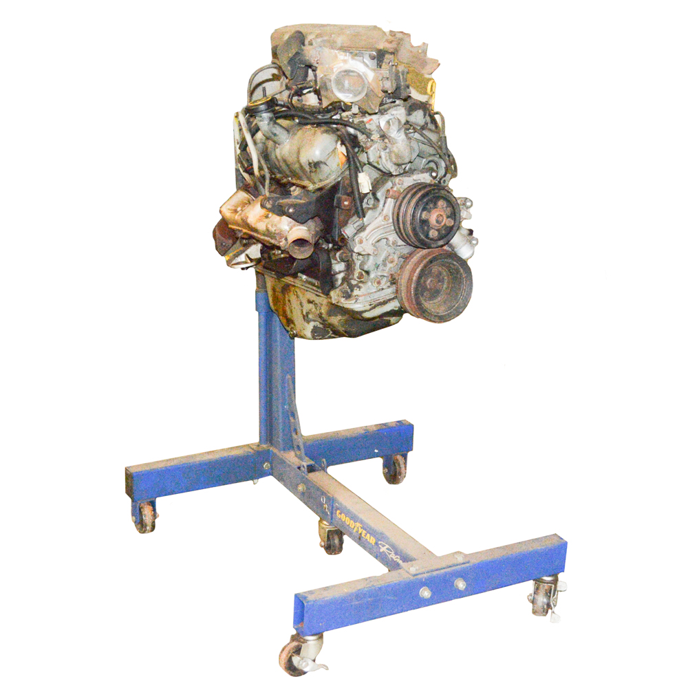 2.9 Liter V6 Ford Electronic Fuel Injection Engine and Stand