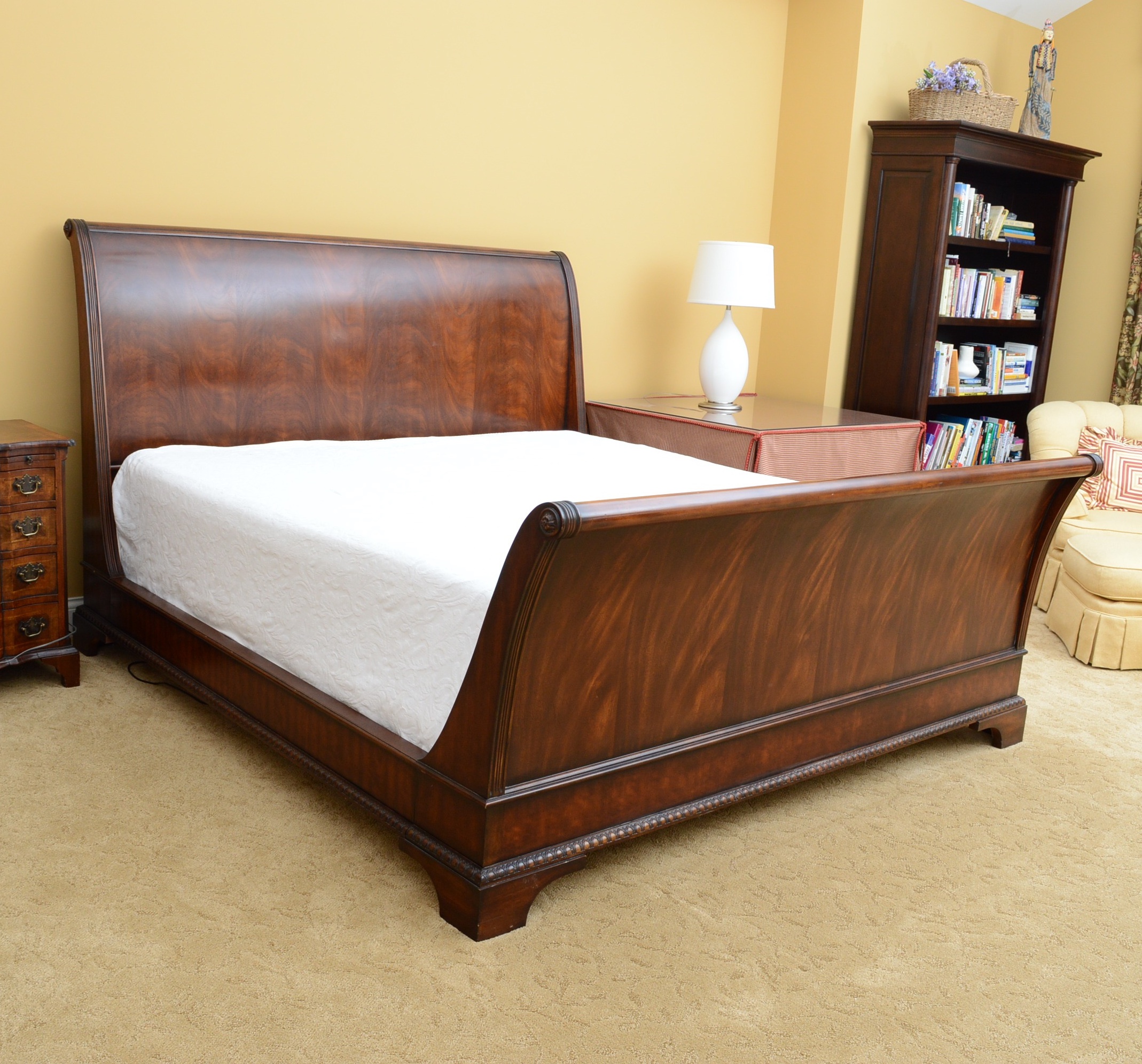 Henredon King Size Sleigh Bed