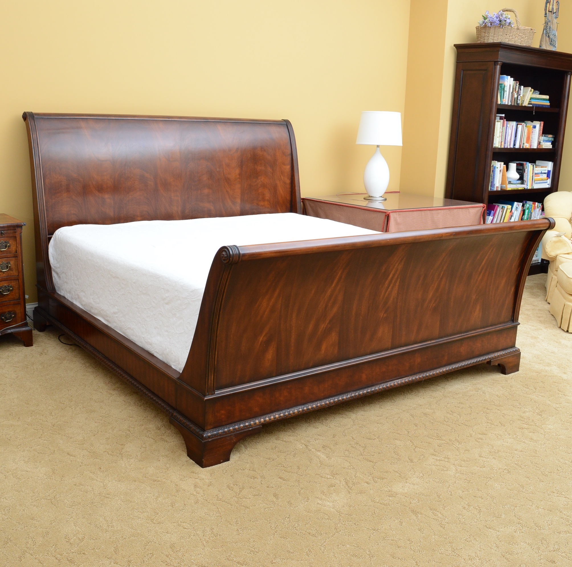 Henredon King Size Sleigh Bed