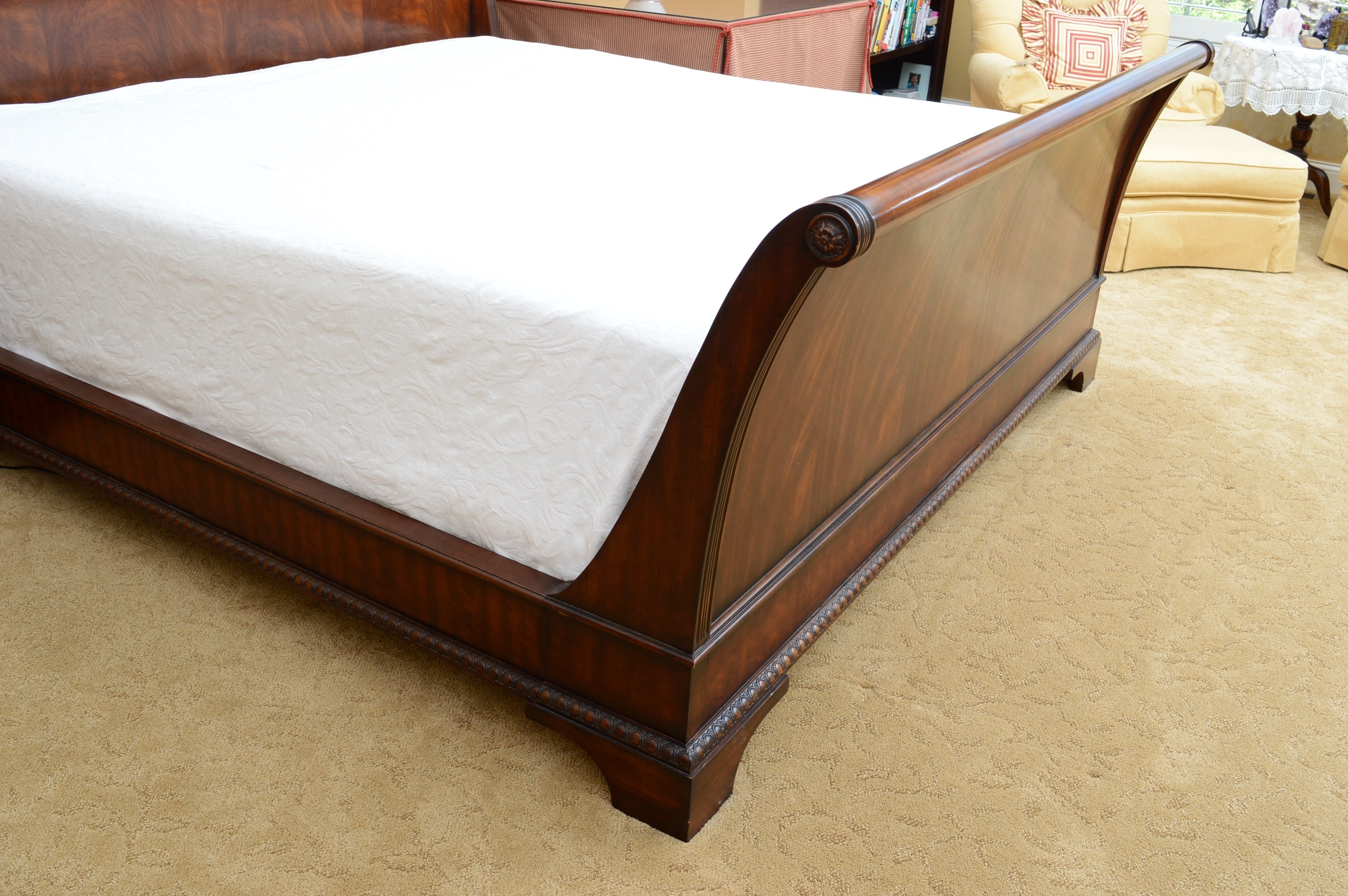 Henredon King Size Sleigh Bed
