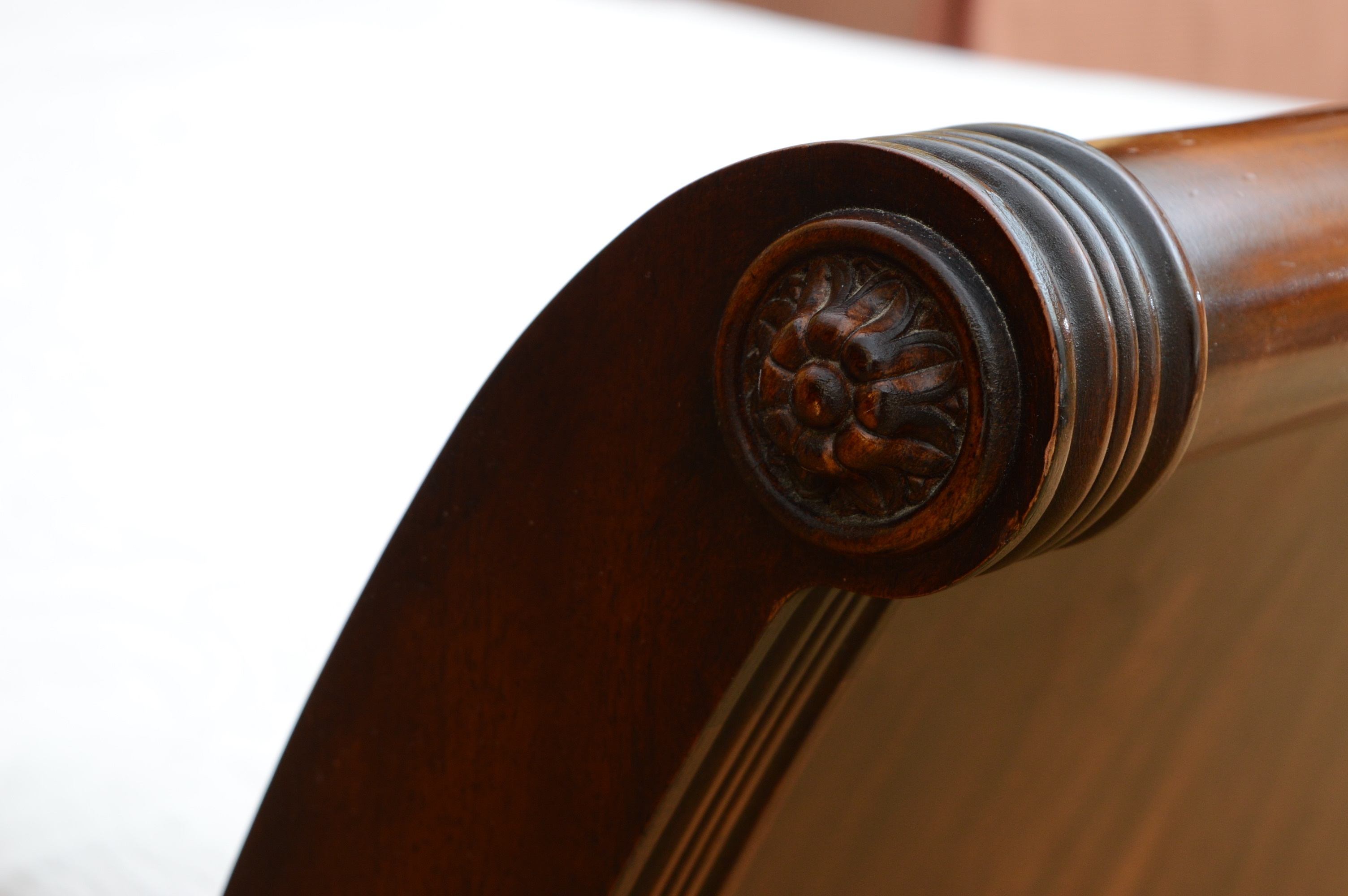 Henredon King Size Sleigh Bed