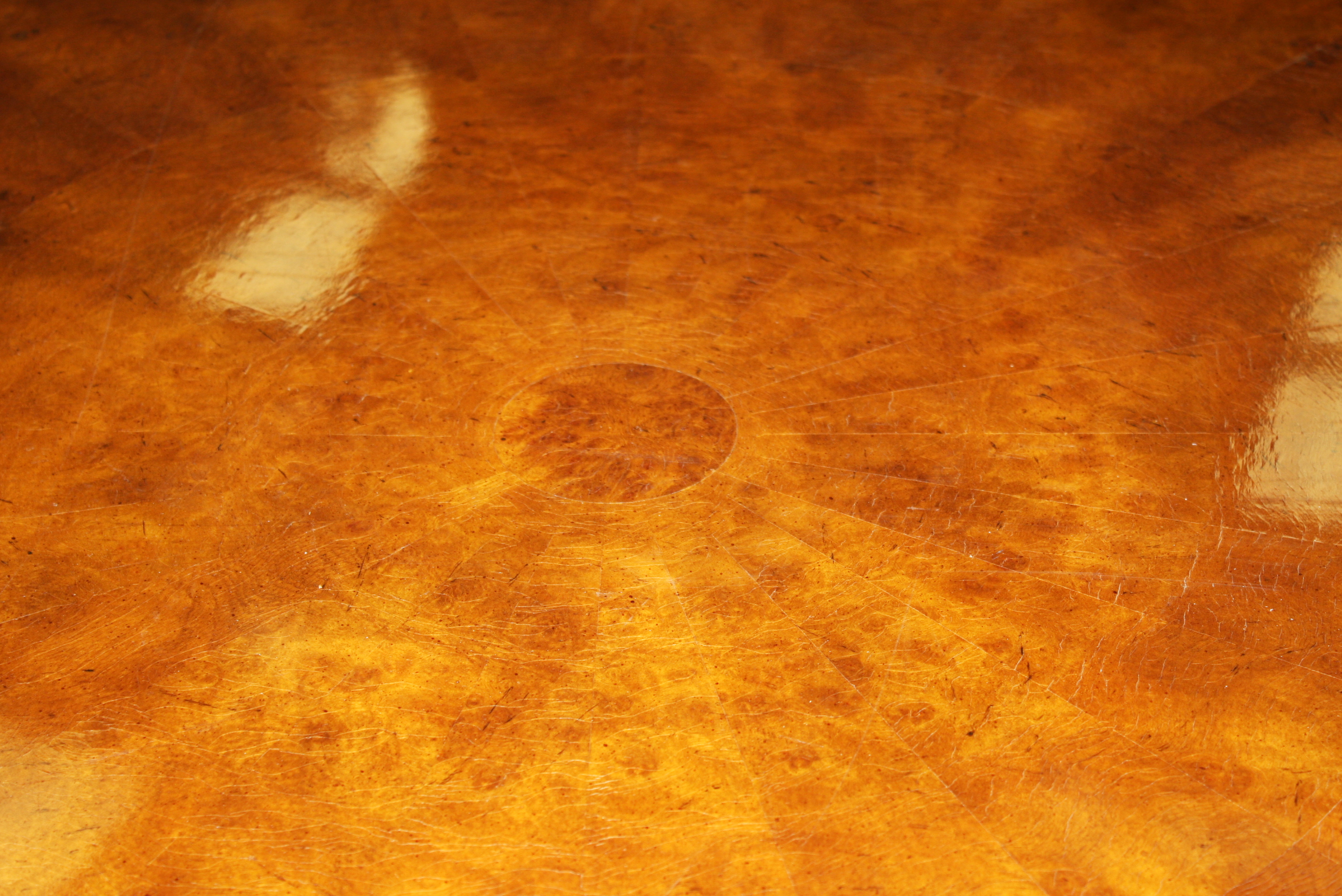 Round Pedestal Dining Table