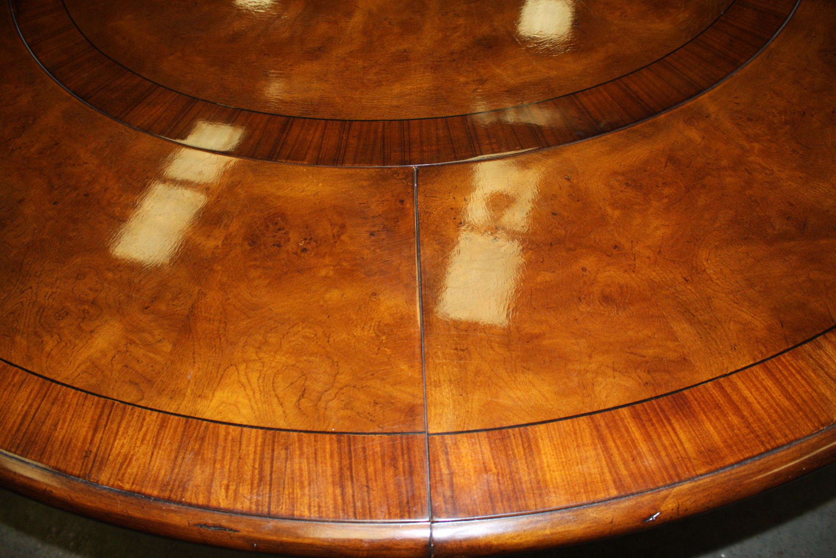 Round Pedestal Dining Table
