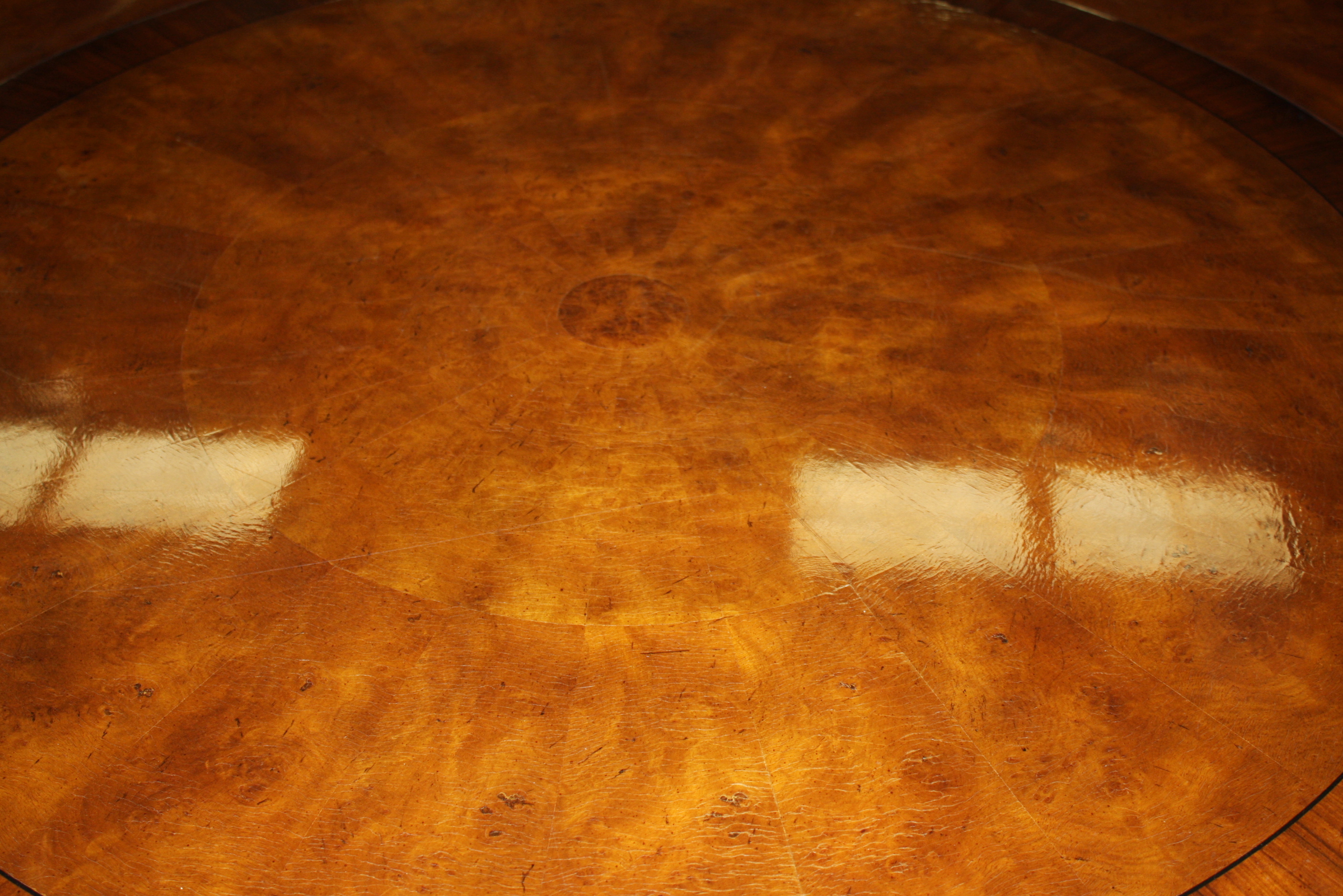 Round Pedestal Dining Table