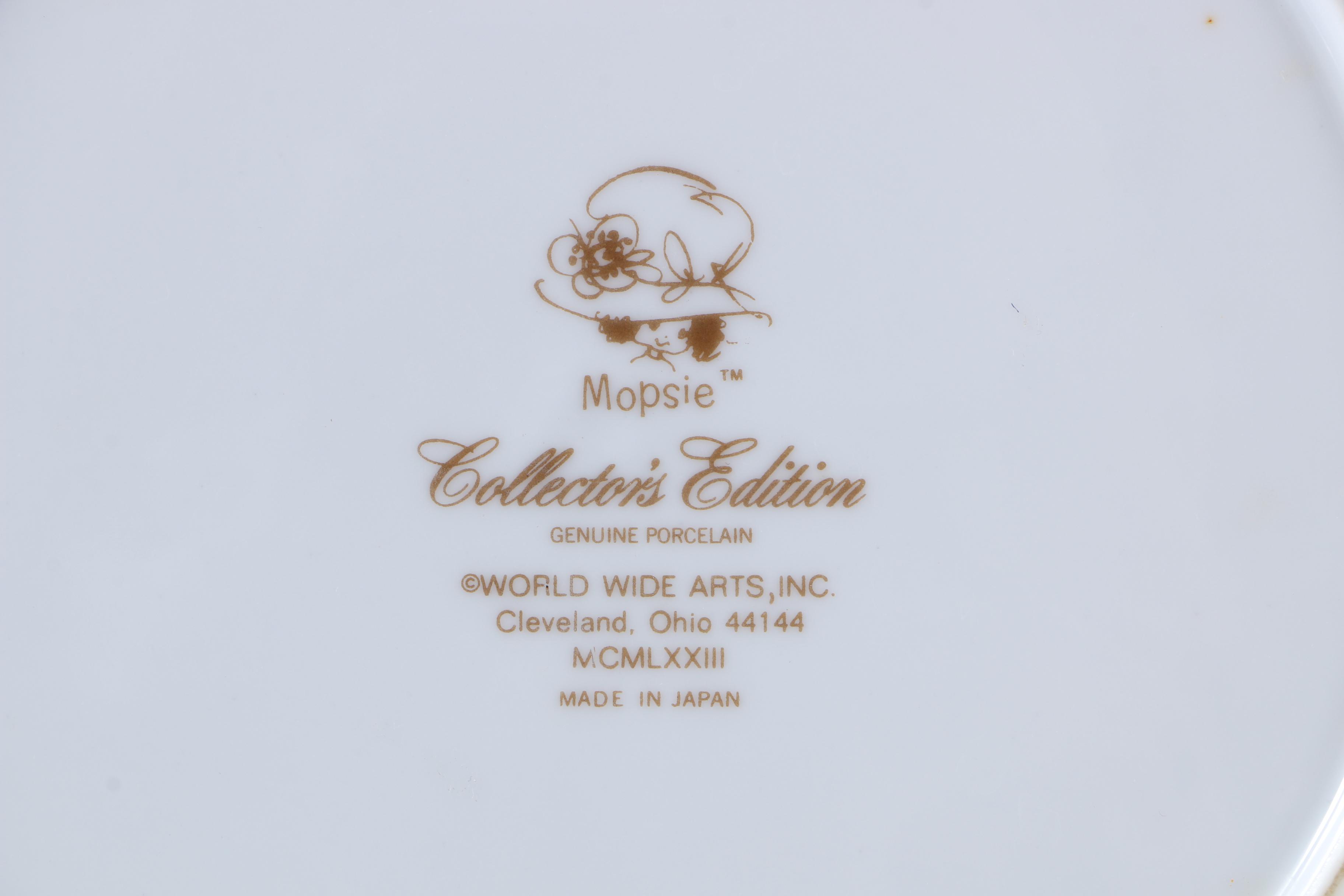 Pair of Japanese Porcelain Dishes