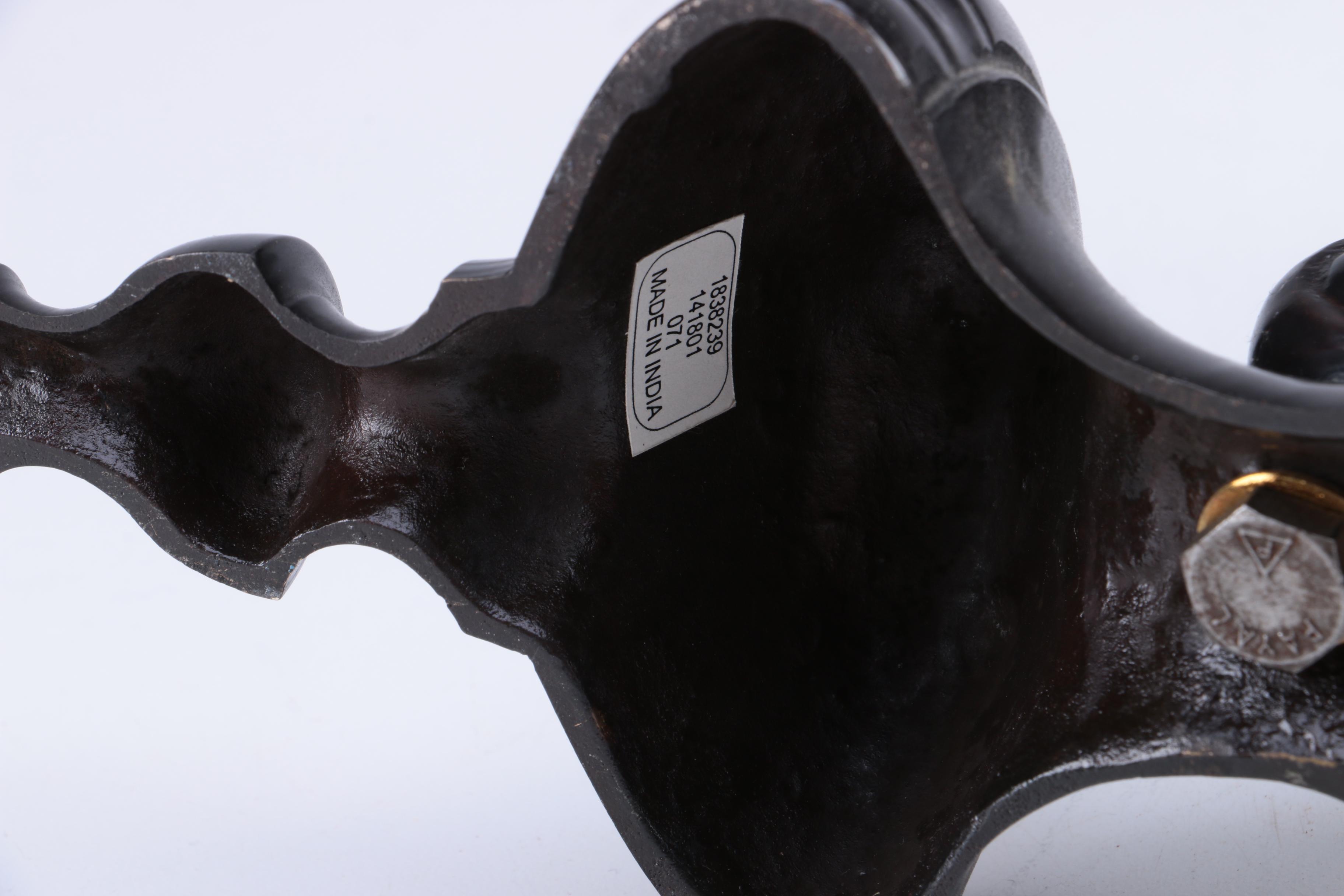 Traditional Style Wall Sconces