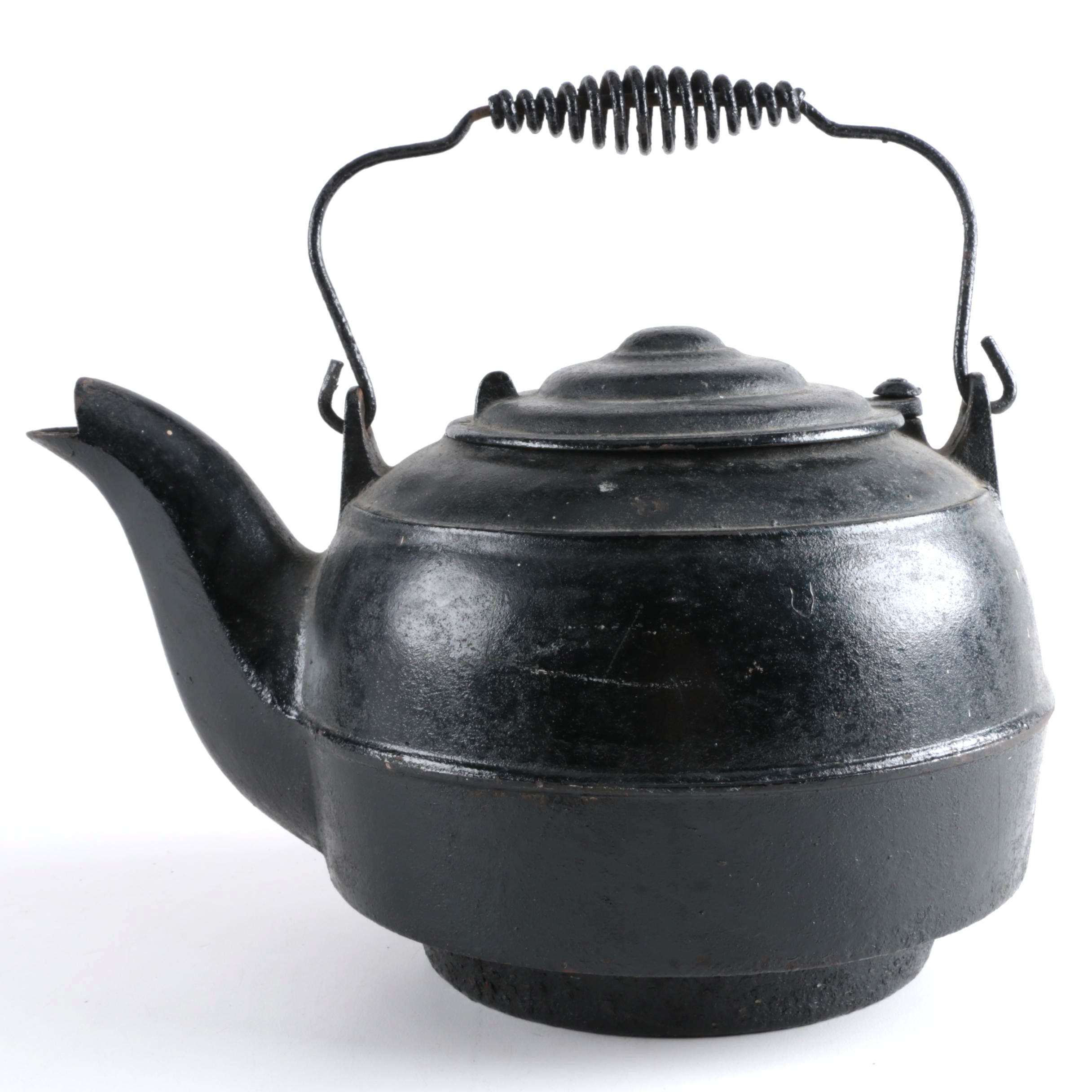 Antique Orr, Painter & Co. Cast Iron Kettle