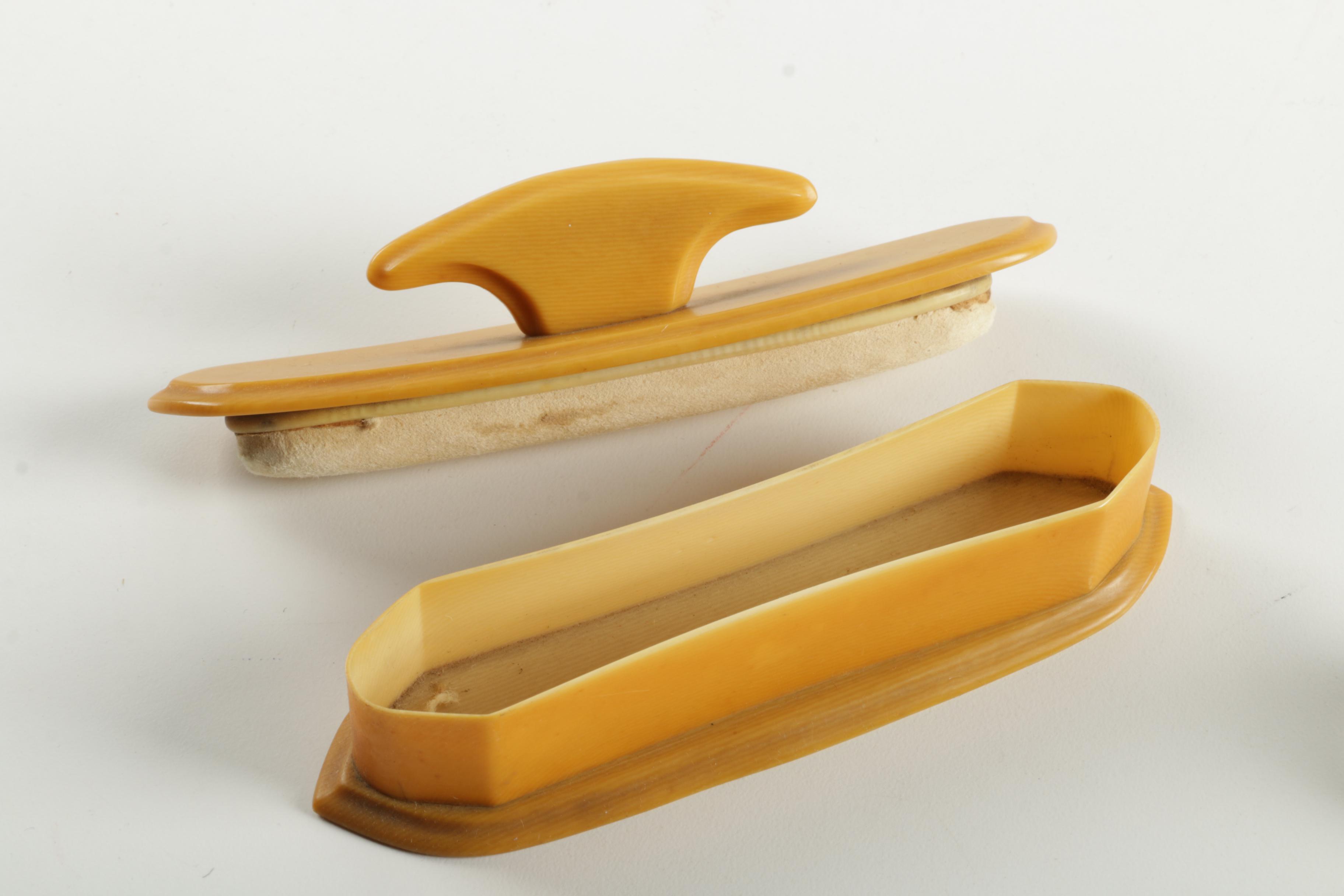 French Ivory Bathroom Accessories