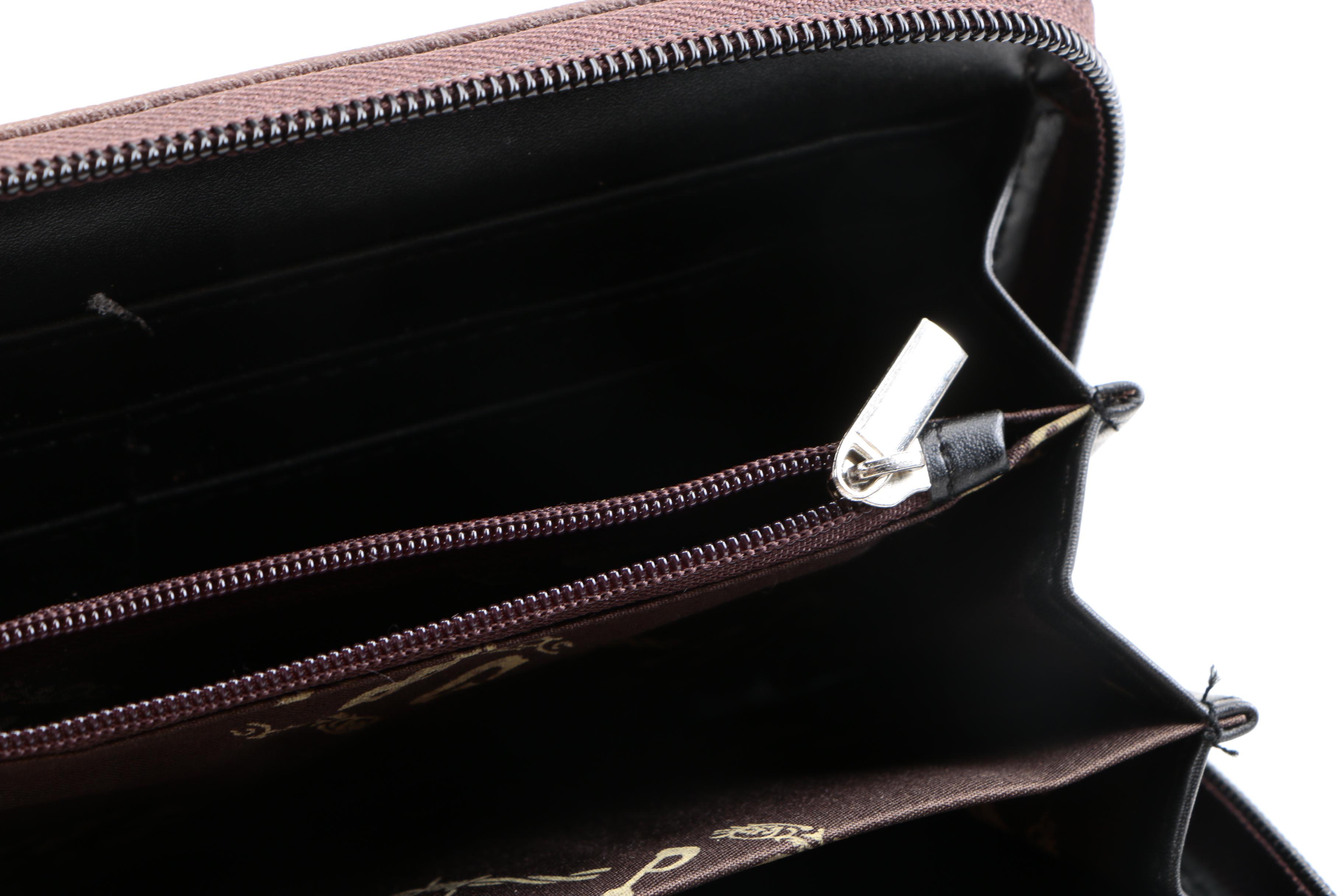 Longhorn Wristlet Handbag