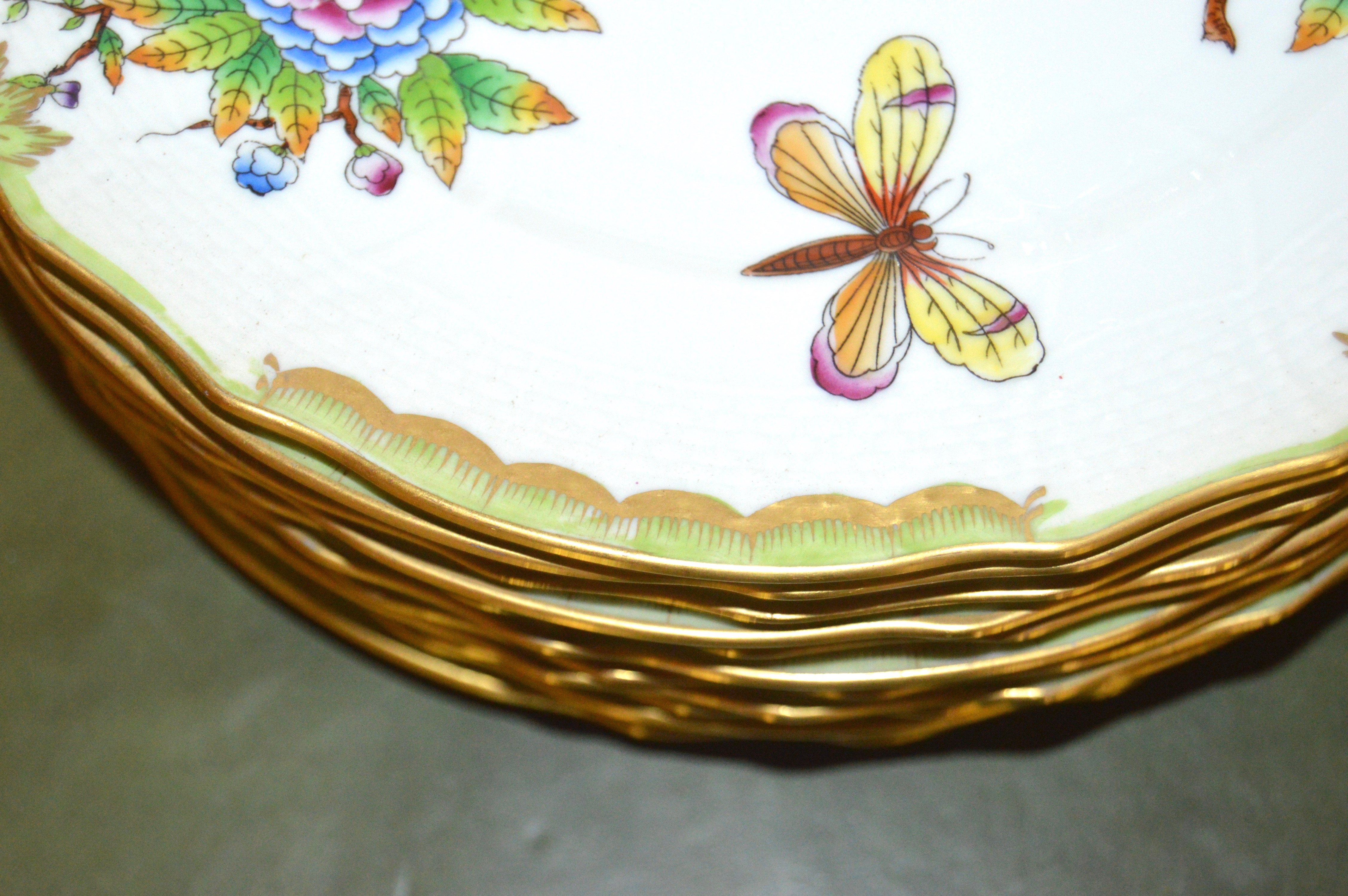 Herend "Queen Victoria" Hand-Painted Dinner Plates