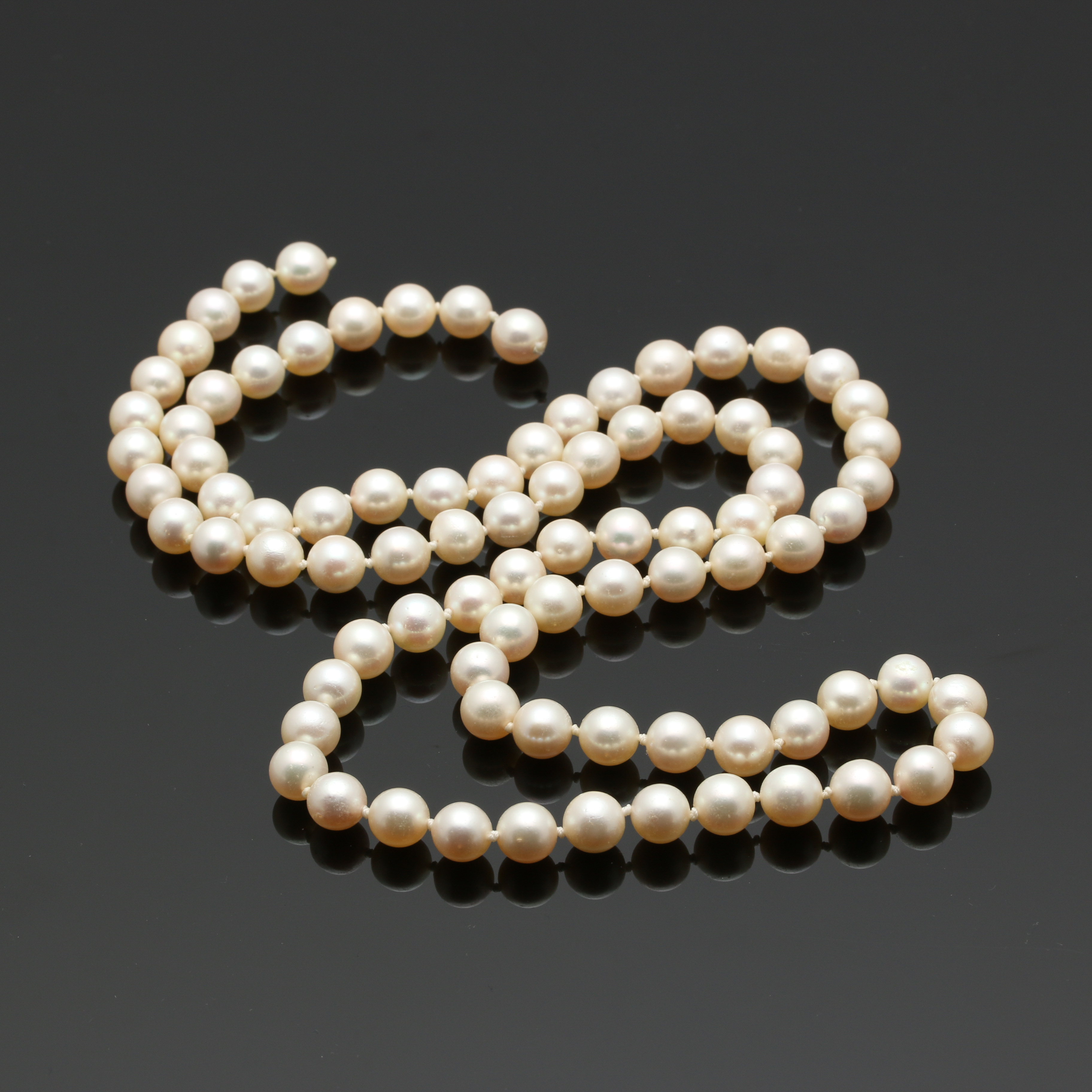Hand-Knotted Cultured Pearls Necklace Strand