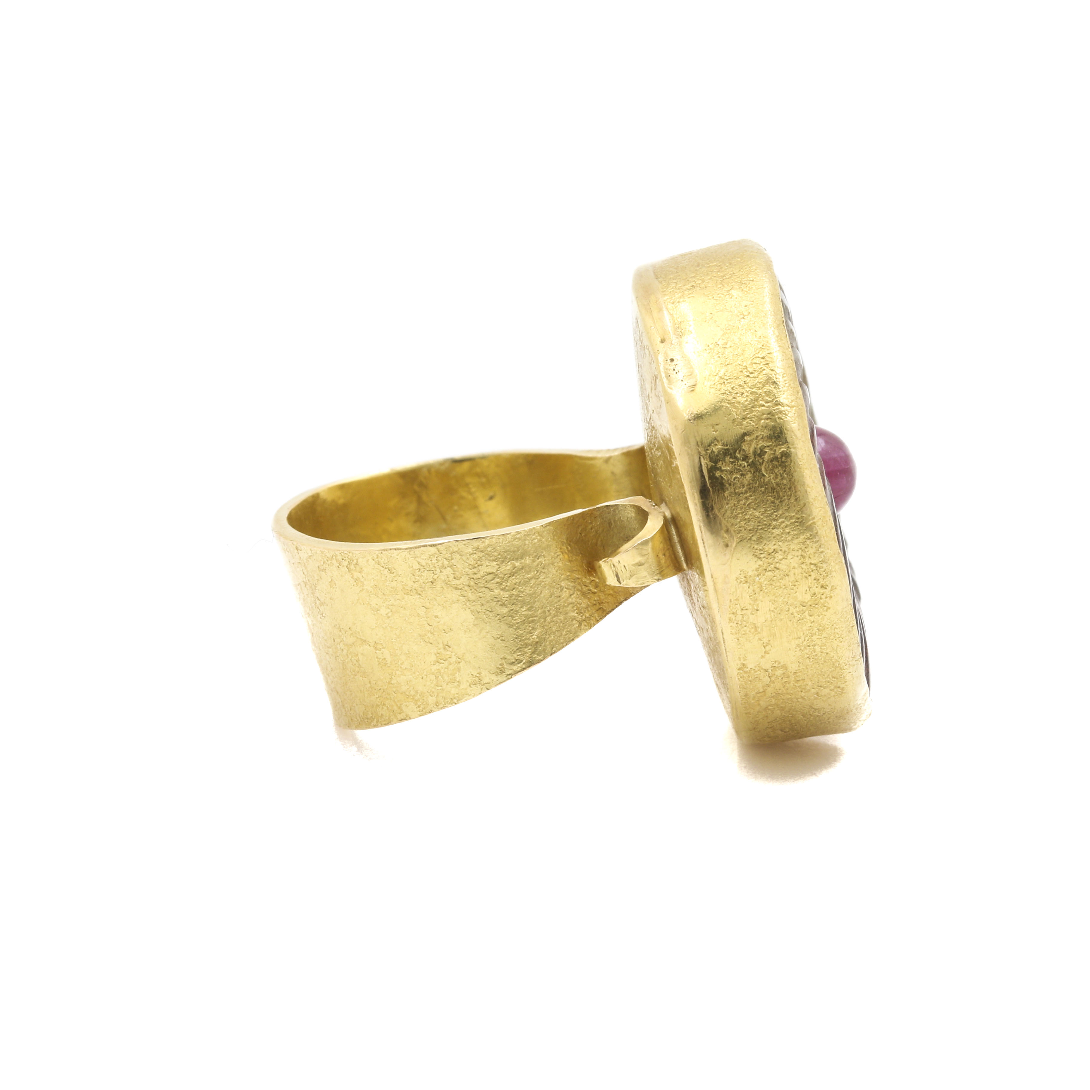 18K Yellow Gold "Cervini" Serpentine and Ruby Ring