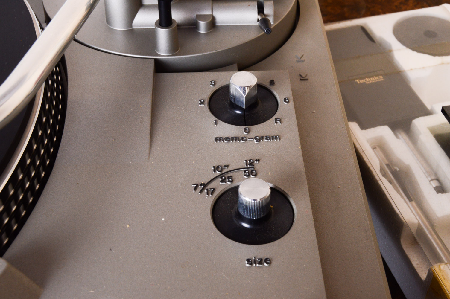 Vintage Pioneer SX-780 Receiver and Technics SL-1950 Direct Drive Turntable