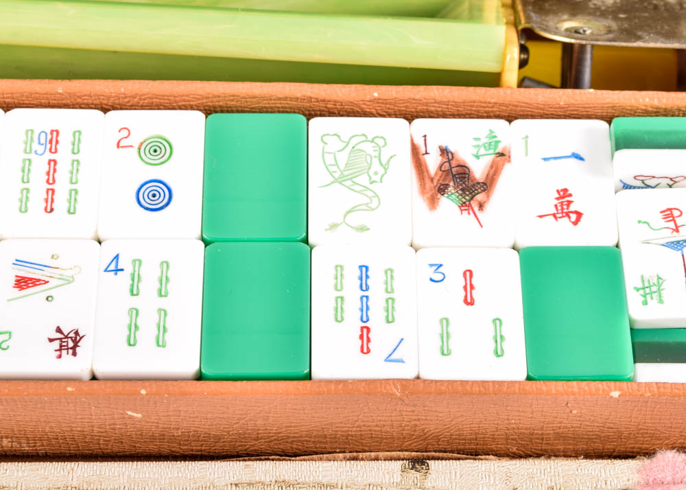 Vintage Mahjong Set