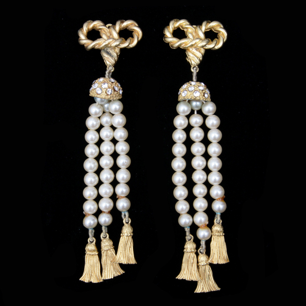 Vintage Deanna Hamro Costume Jewelry Drop Earrings