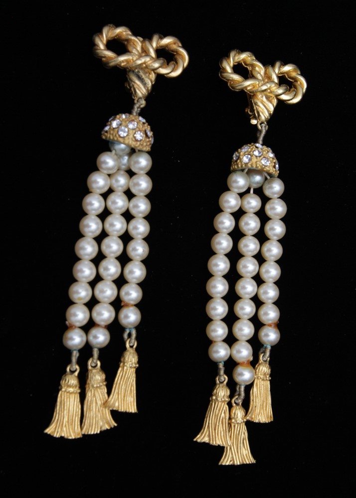 Vintage Deanna Hamro Costume Jewelry Drop Earrings