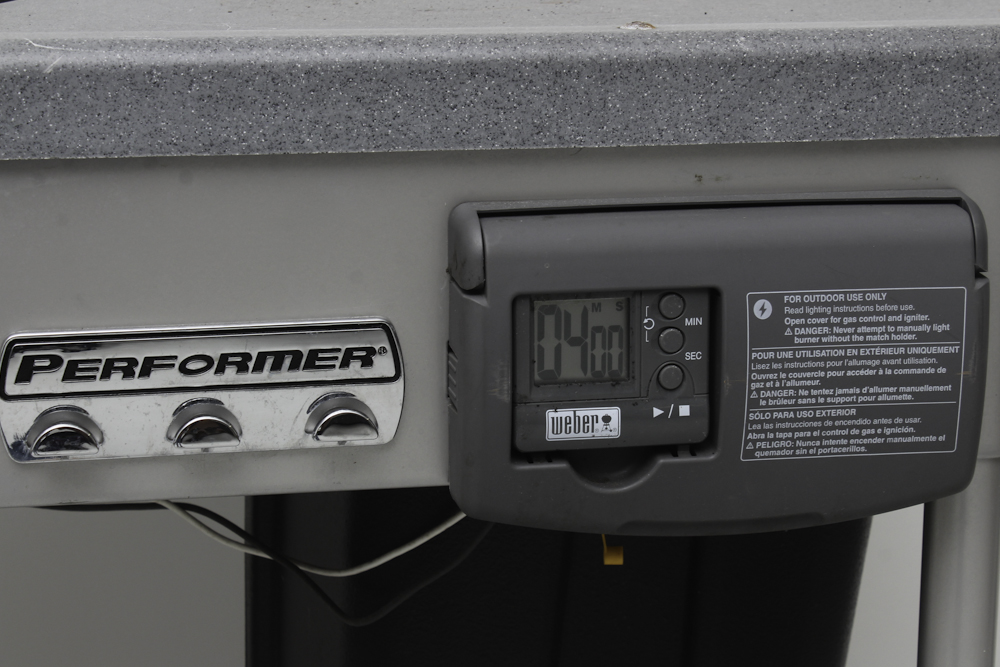 Weber Performer Deluxe Charcoal Grill