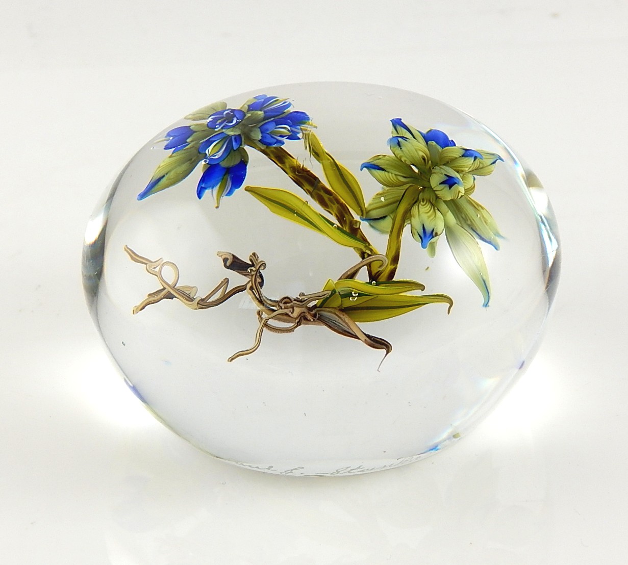Signed Paul Stankard Handcrafted Art Glass Paperweight