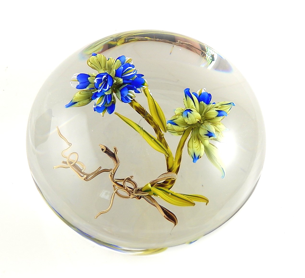 Signed Paul Stankard Handcrafted Art Glass Paperweight