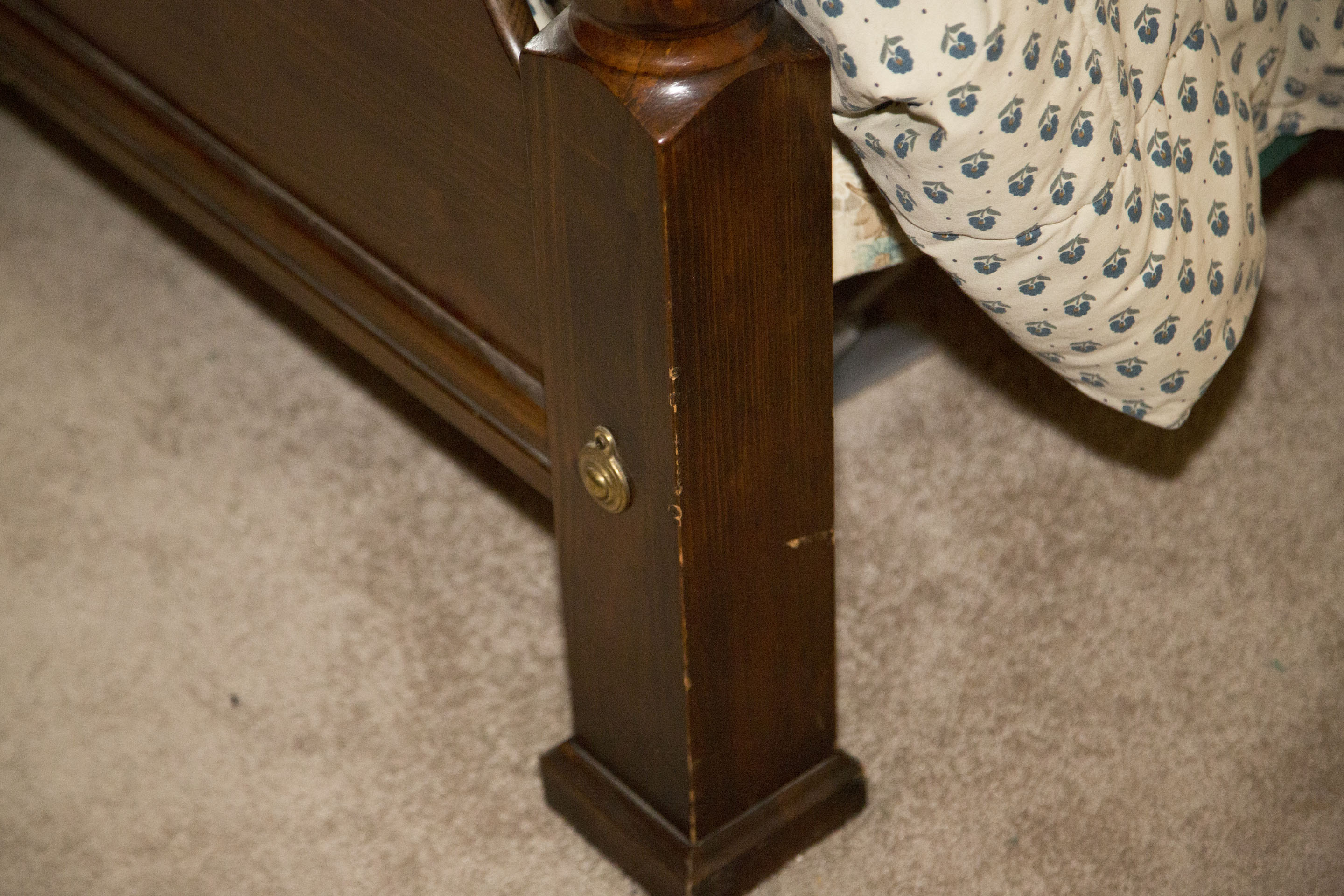 Federal Style Pine Cannonball Bed Frame