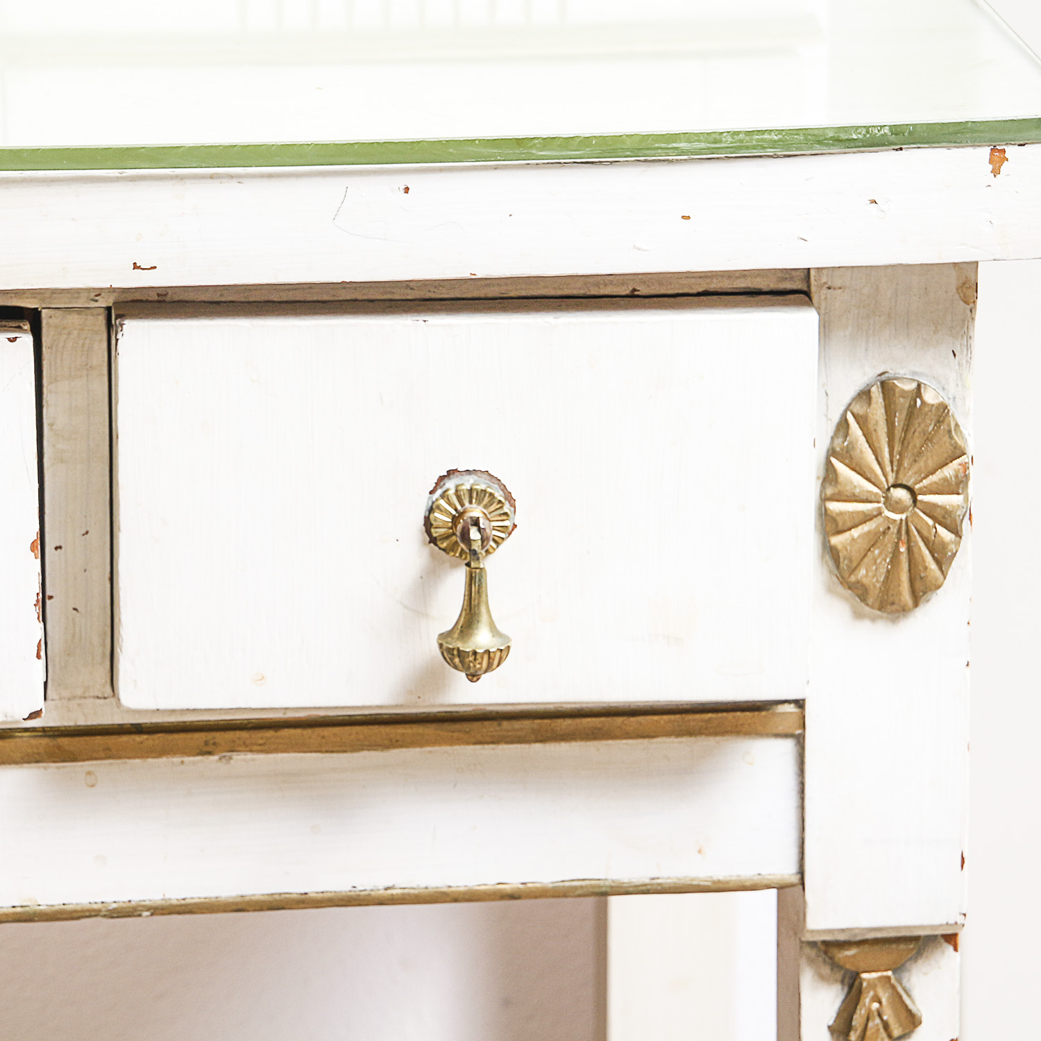 Neoclassical Style Vanity Table with Mirror