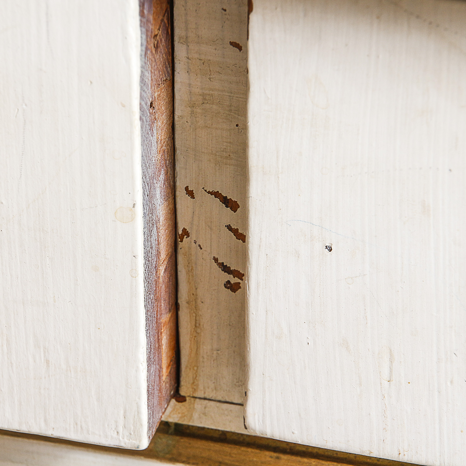Neoclassical Style Vanity Table with Mirror