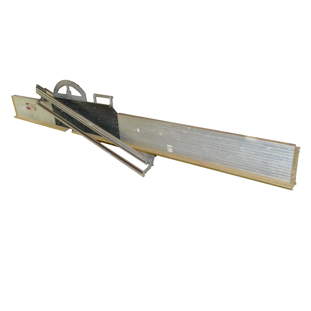 Dial N' Angle Portable Saw Table