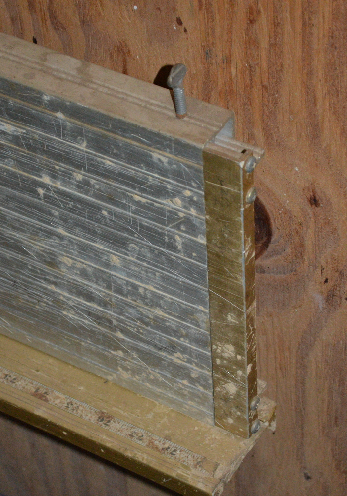 Dial N' Angle Portable Saw Table