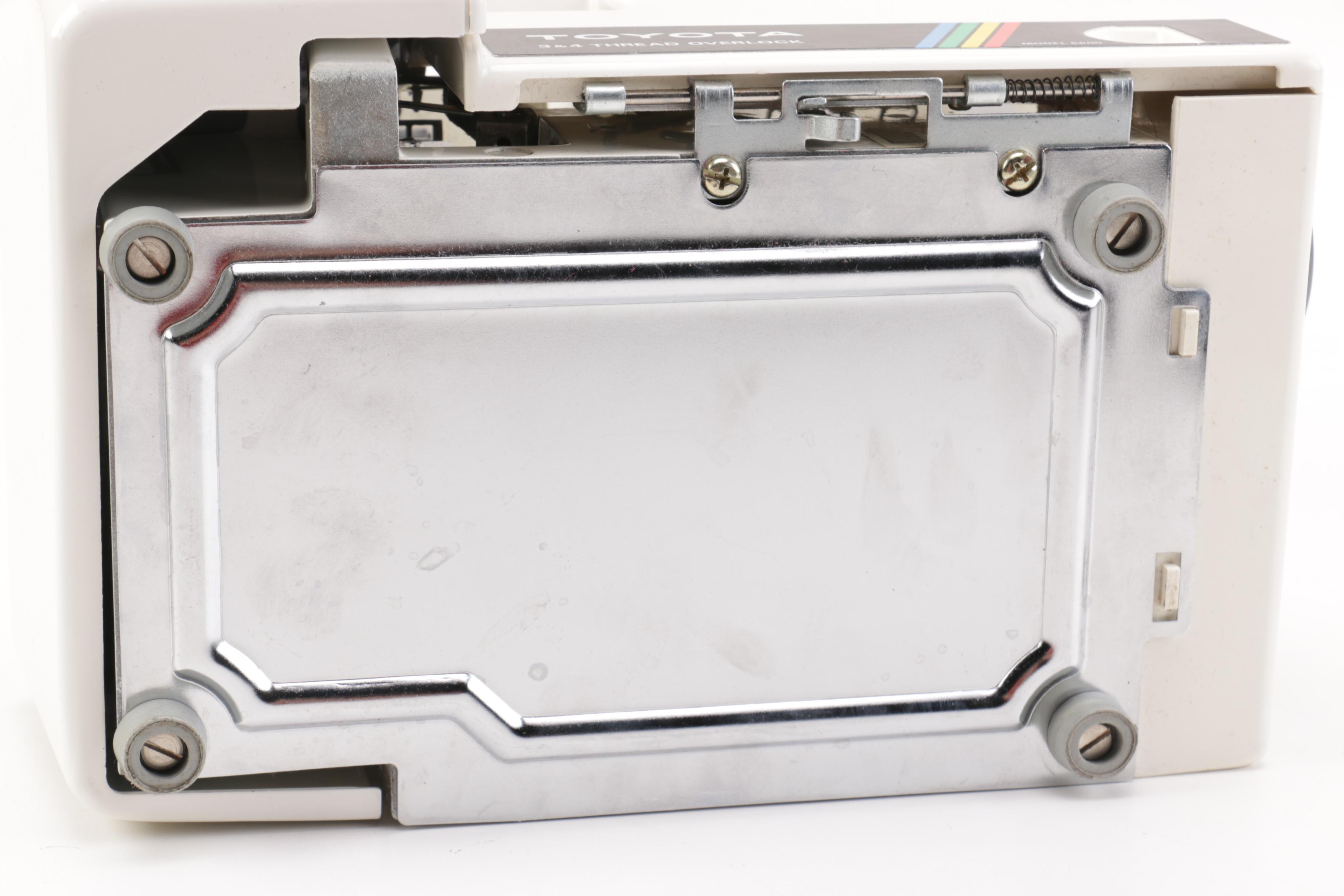 Toyota Serger Sewing Machine Model 6600