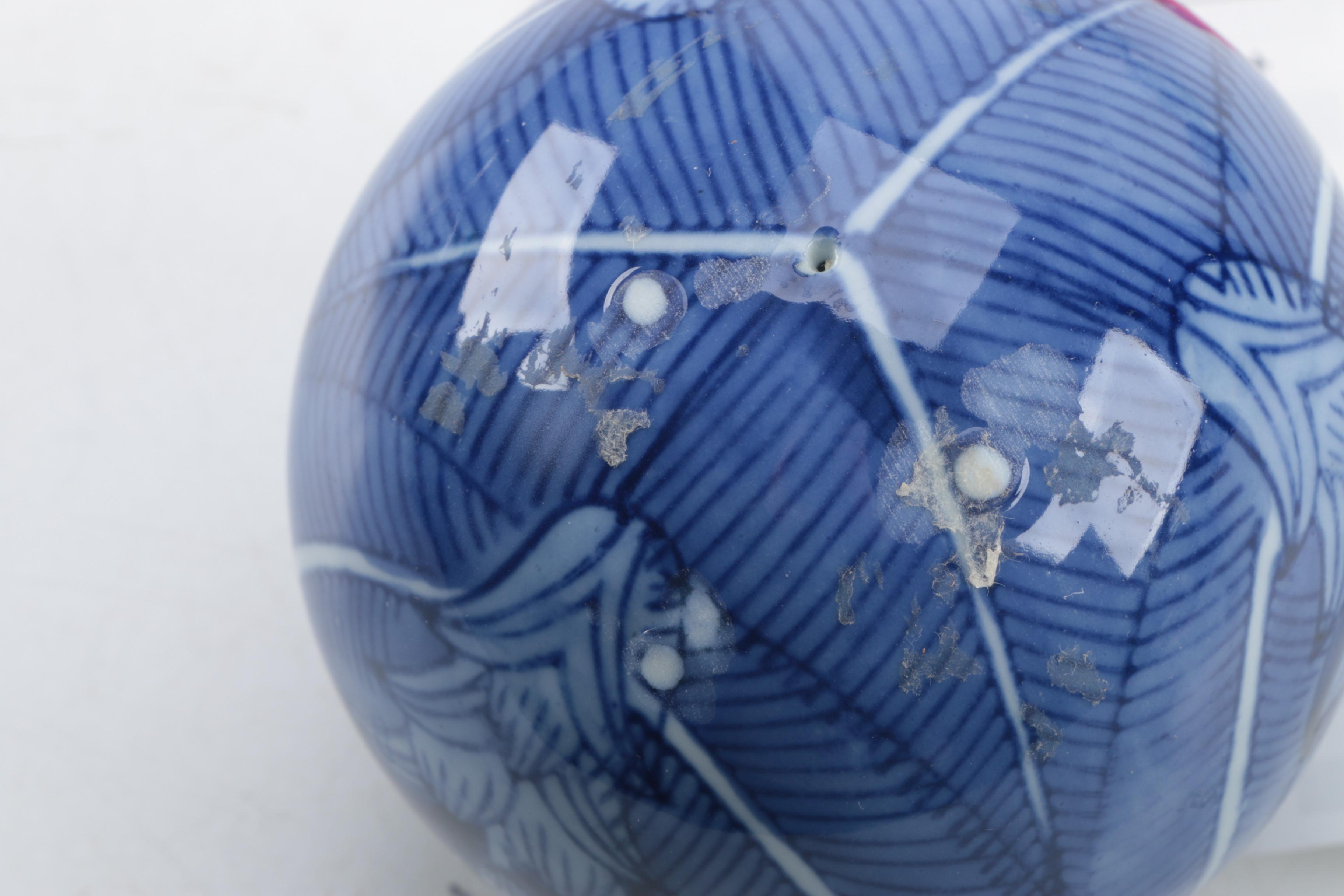 Blue and White Decorative Ceramic Balls