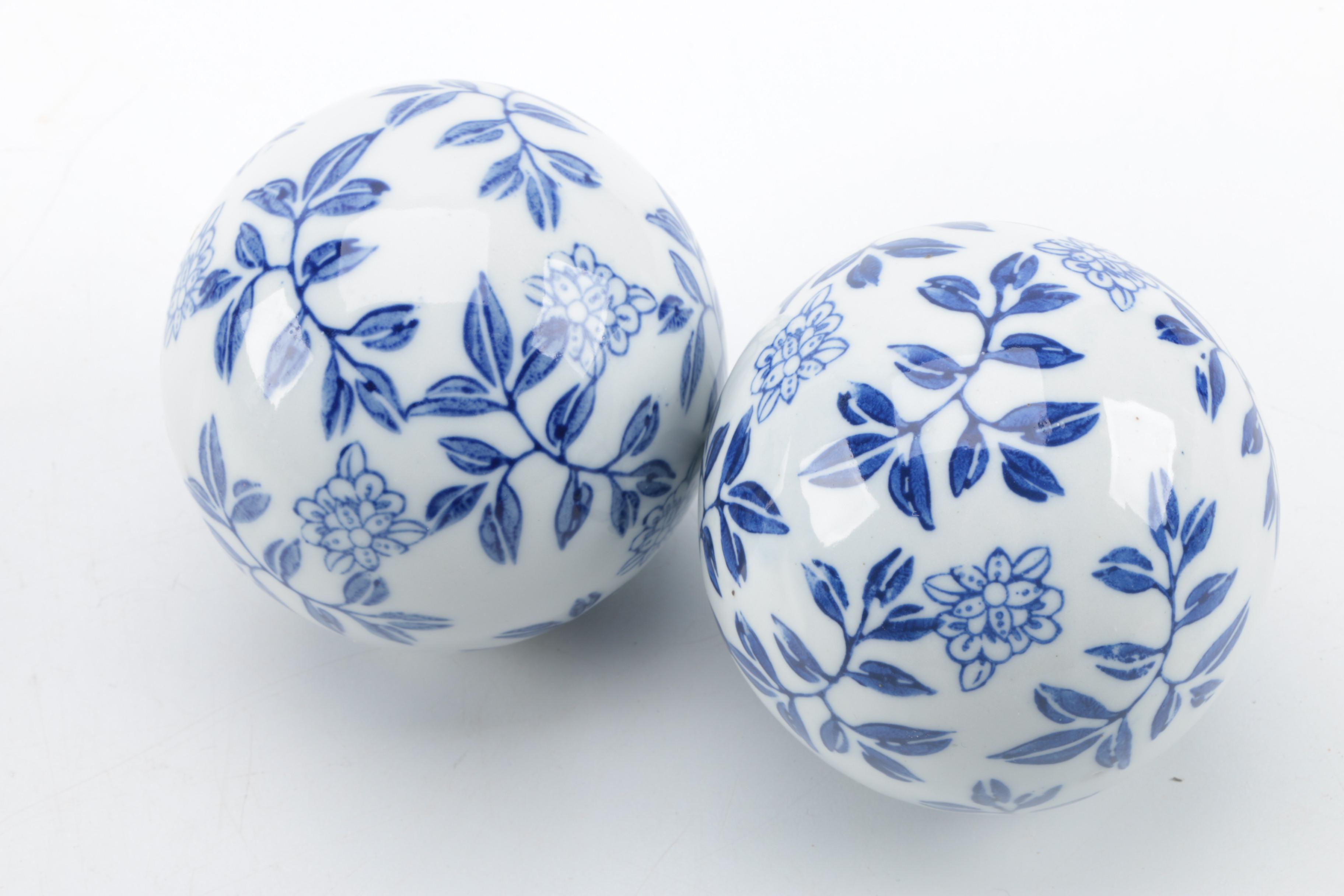 Blue and White Decorative Ceramic Balls
