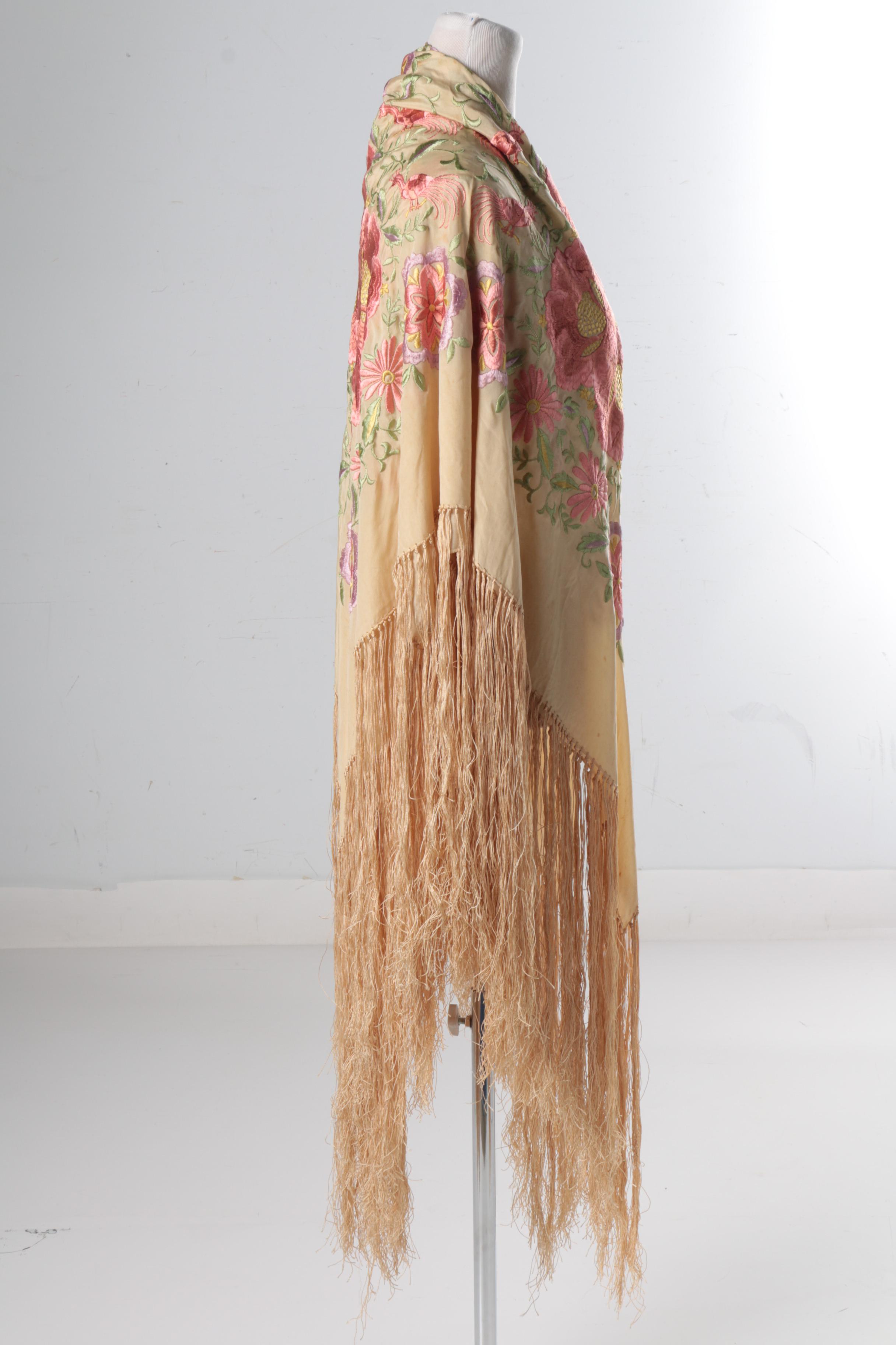 Floral Embroidered Piano Scarf
