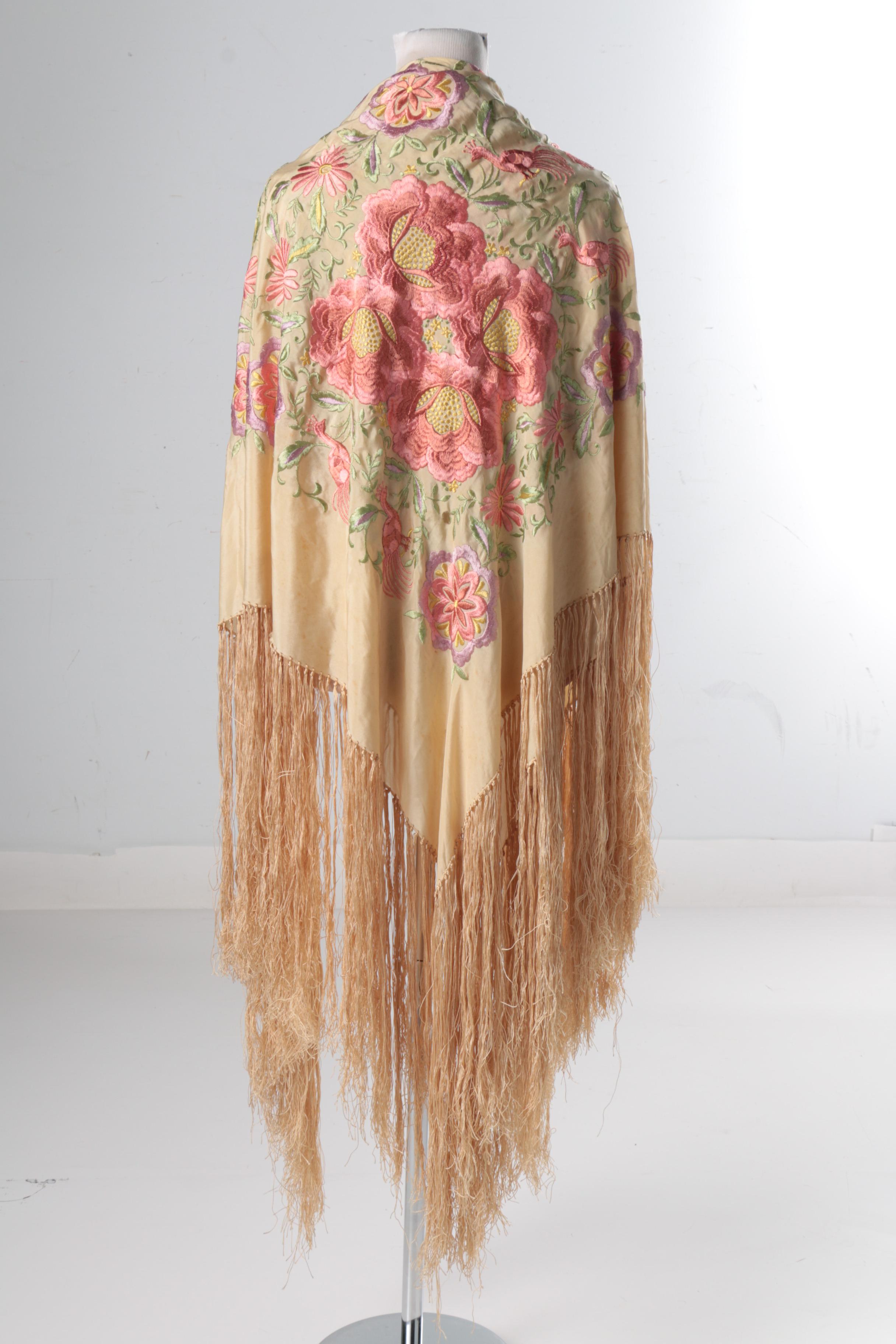 Floral Embroidered Piano Scarf